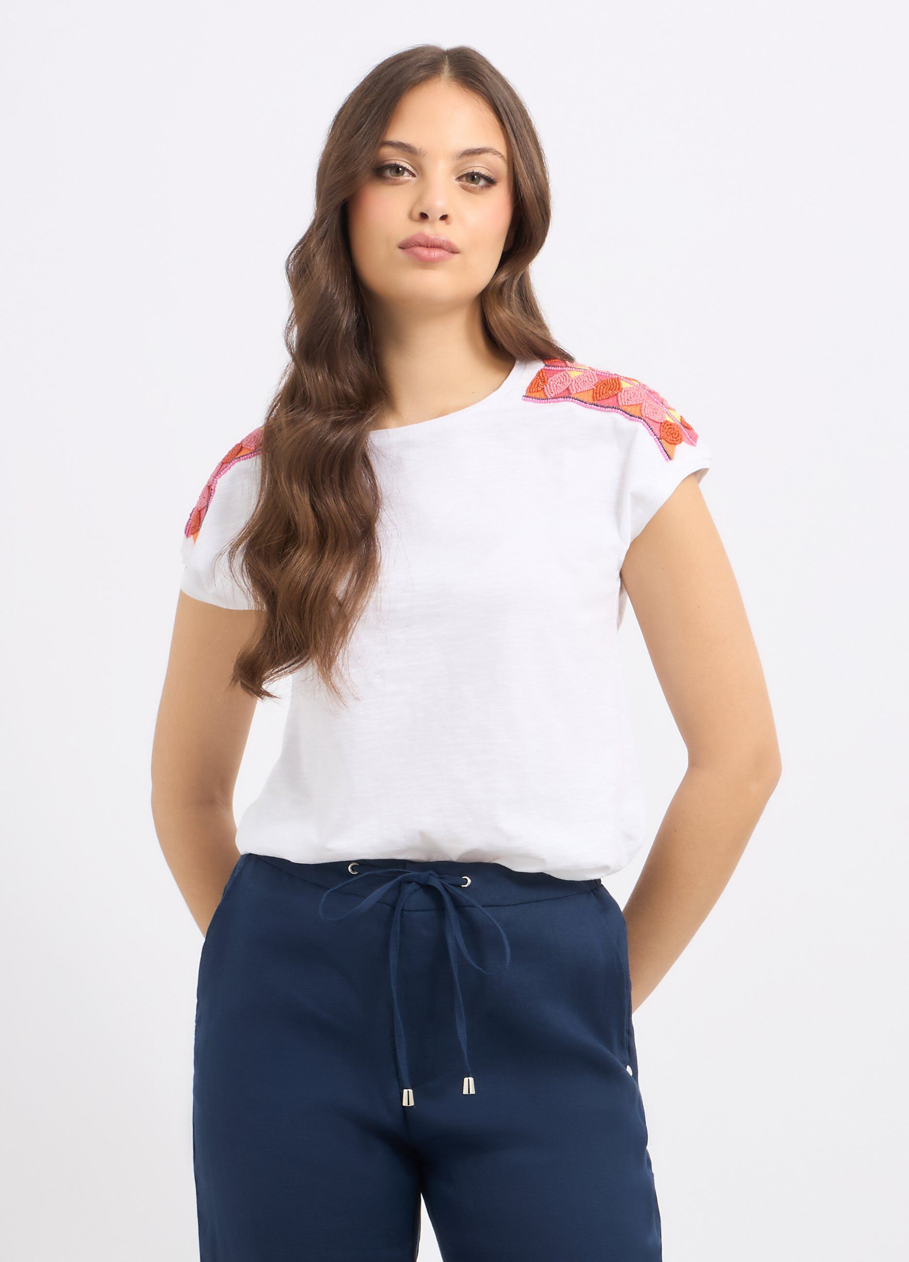 T-shirt in puro cotone con applicazioni donna_0