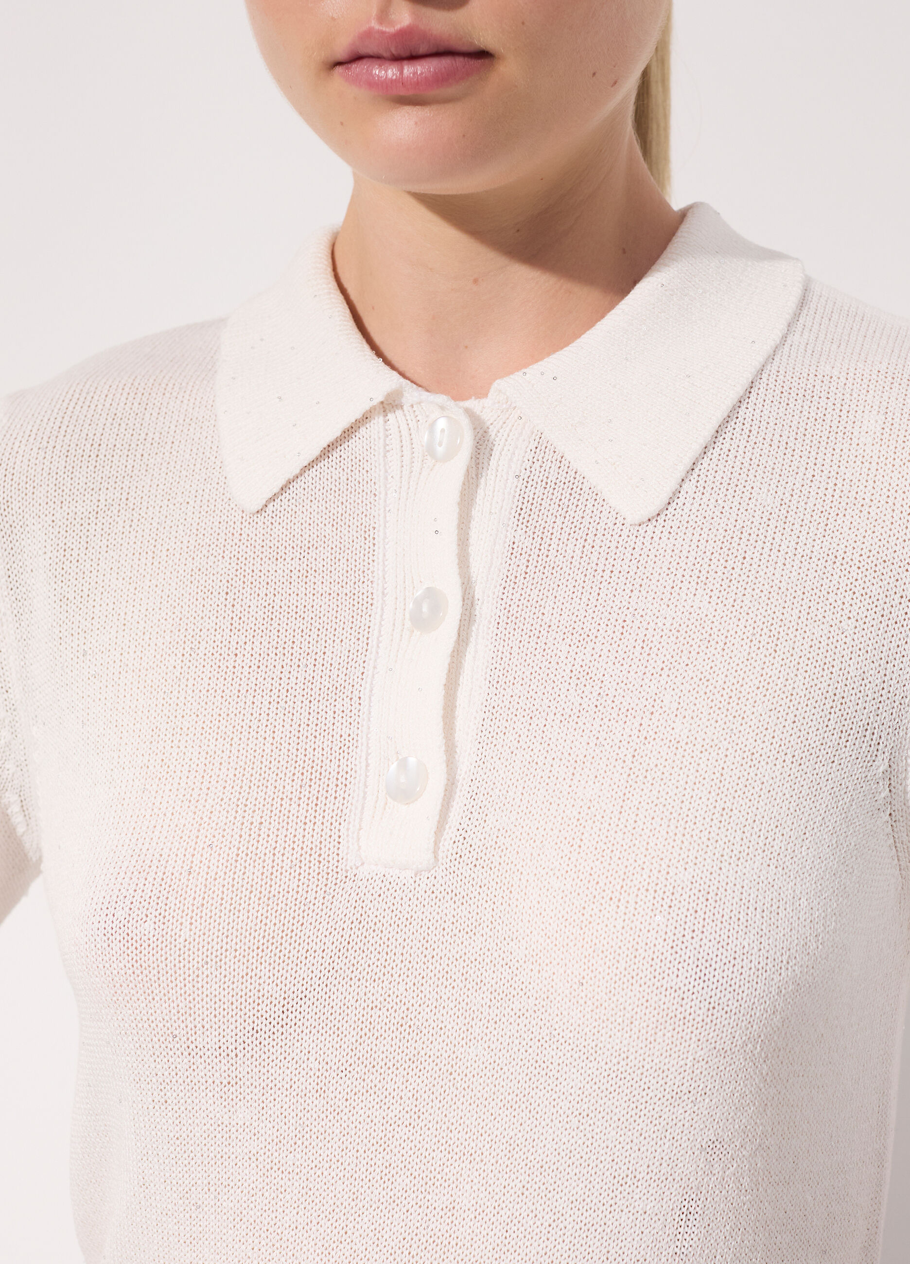 Polo in tricot a maniche corte con paillettes donna_3
