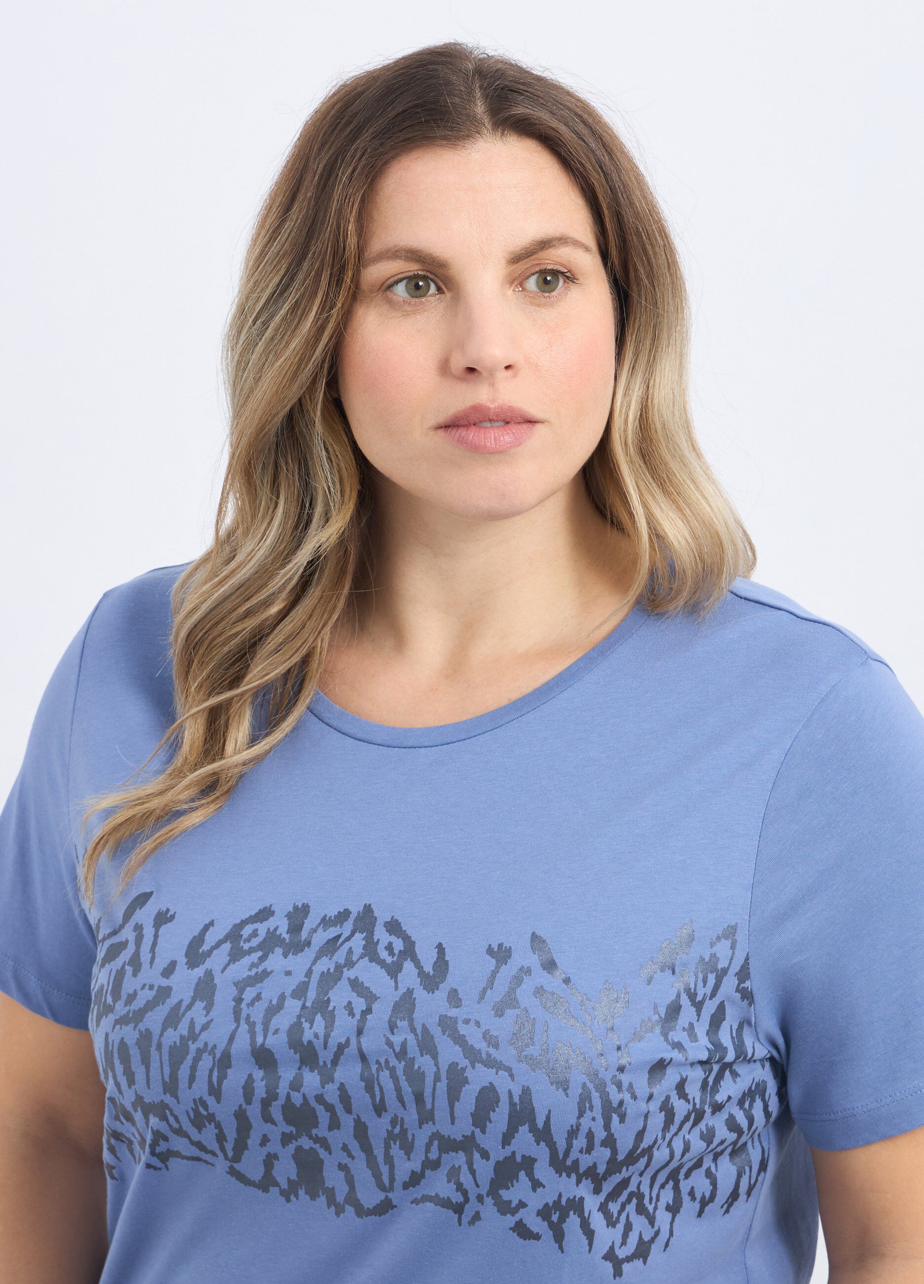 T-shirt in puro cotone biologico con stampa donna curvy_2