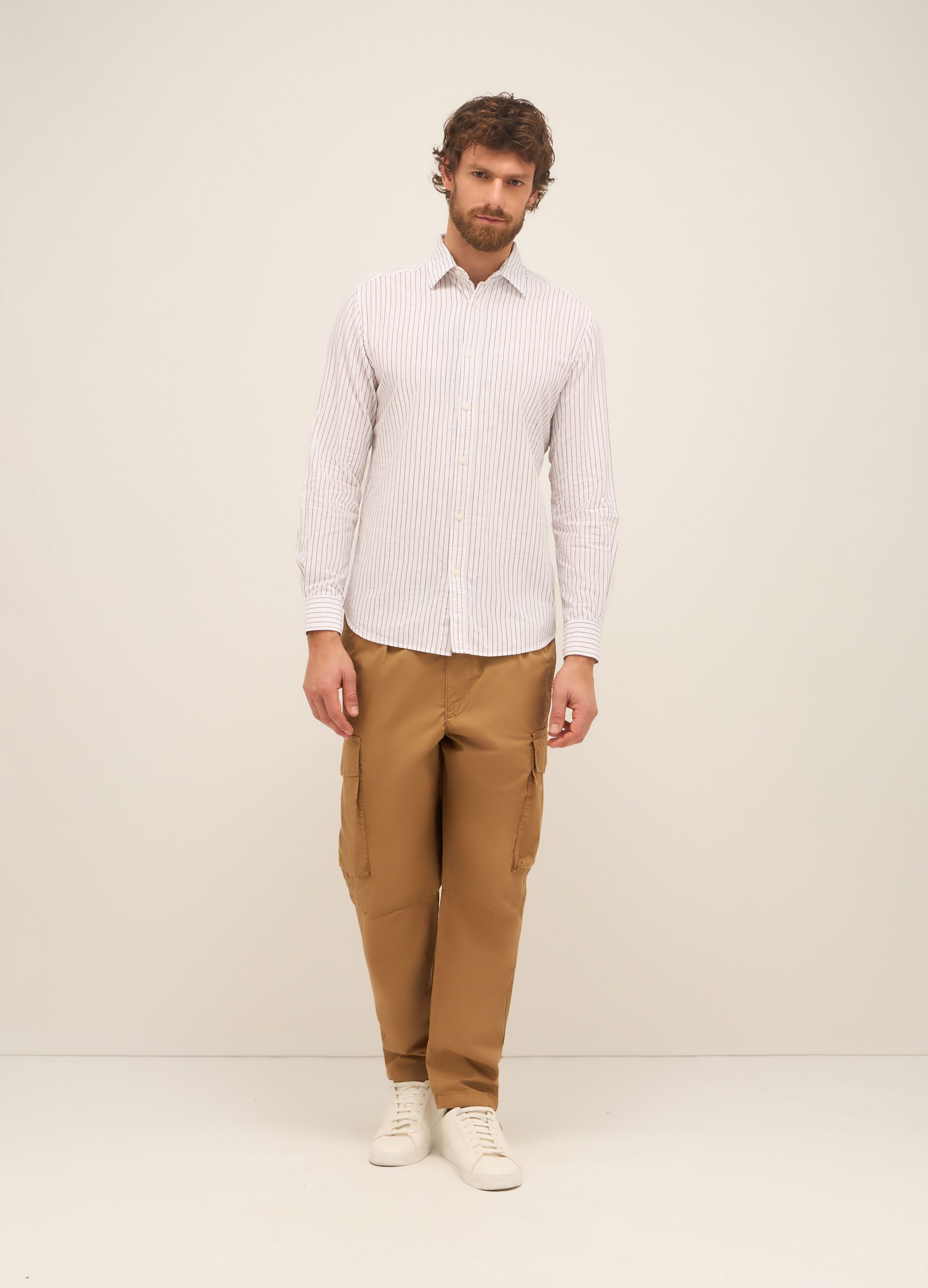 Pantaloni cargo over fit in cotone stretch uomo_0