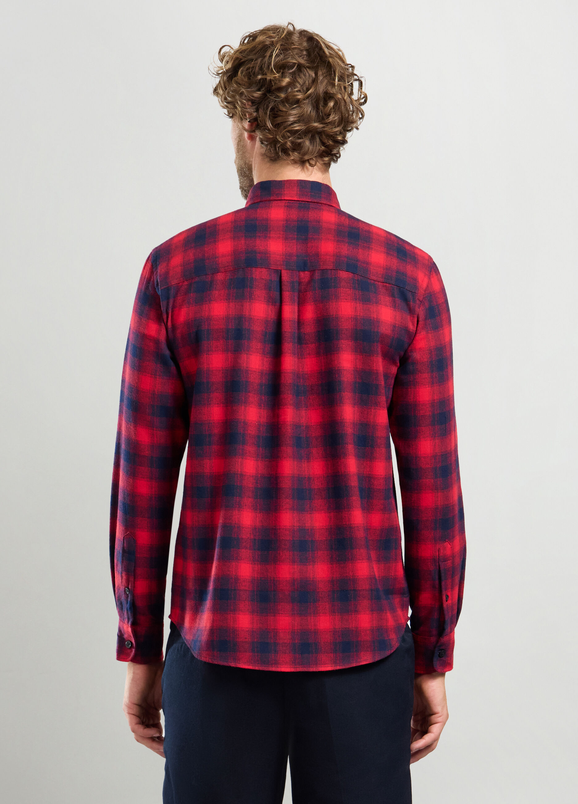 Camicia regular fit con colletto button-down in flanella uomo_1