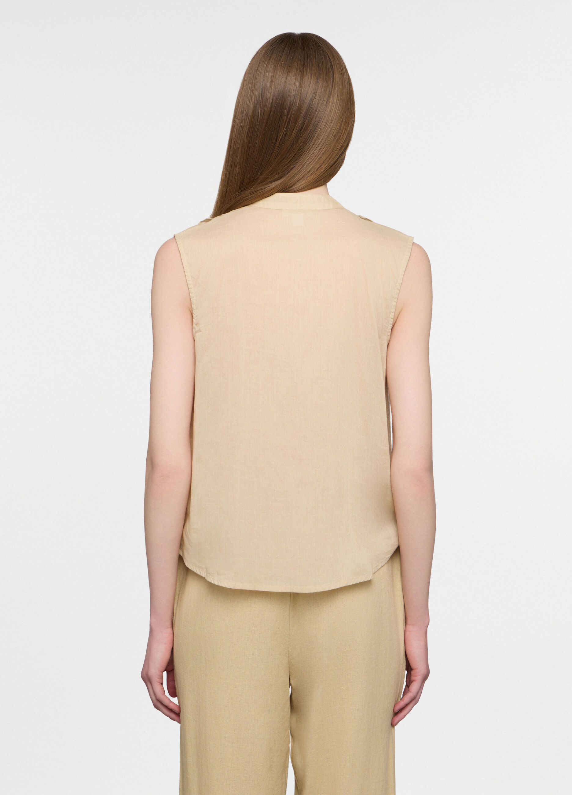 Blusa fit regular con scollo a V in puro cotone voile donna_1