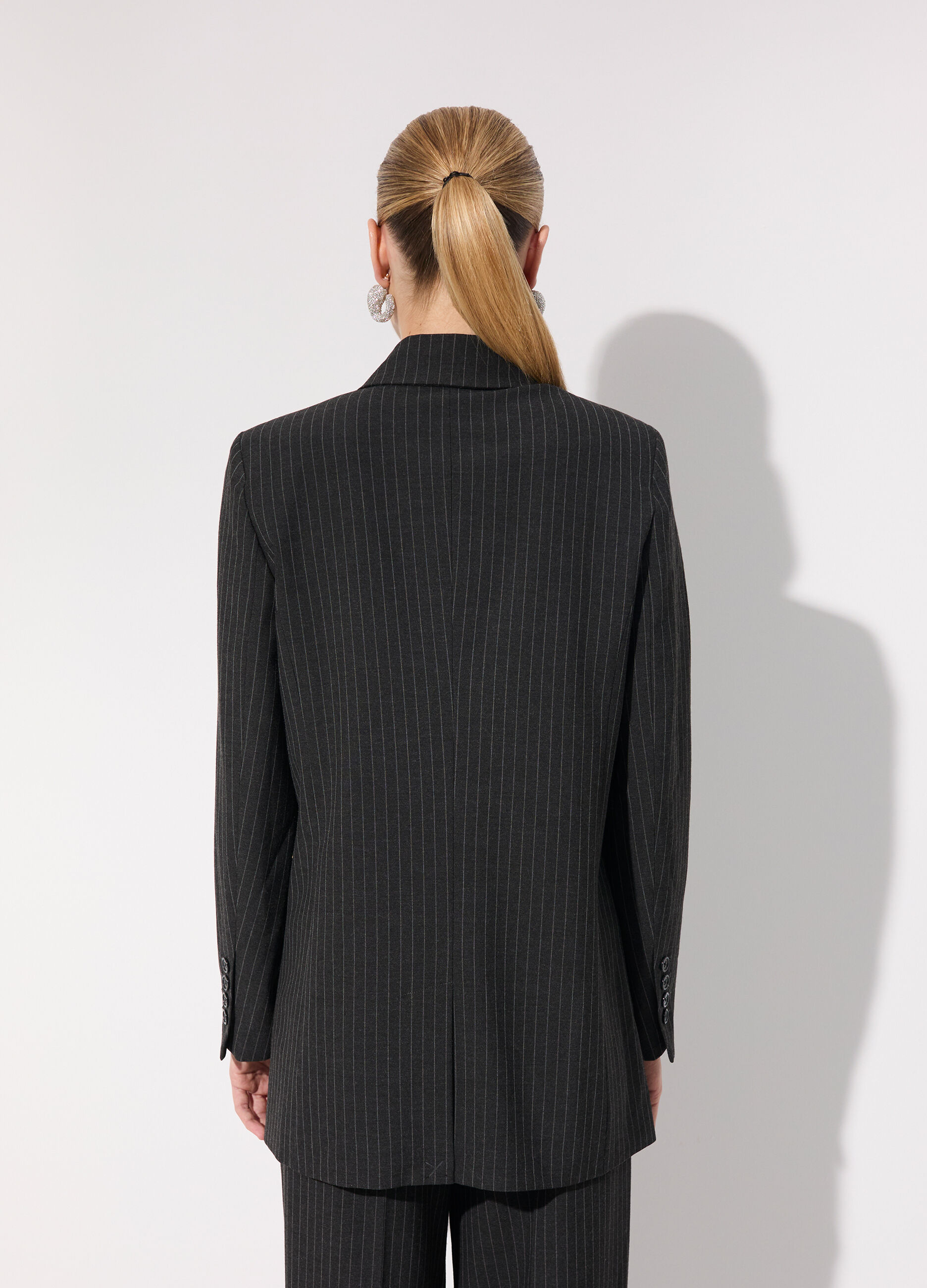 Blazer doppiopetto in gessato di misto viscosa donna_2