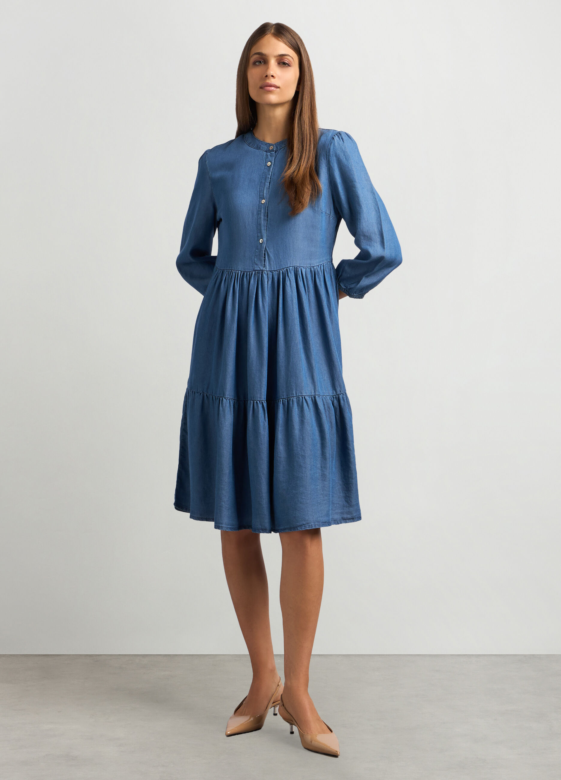 Abito in tencel a balze donna_0