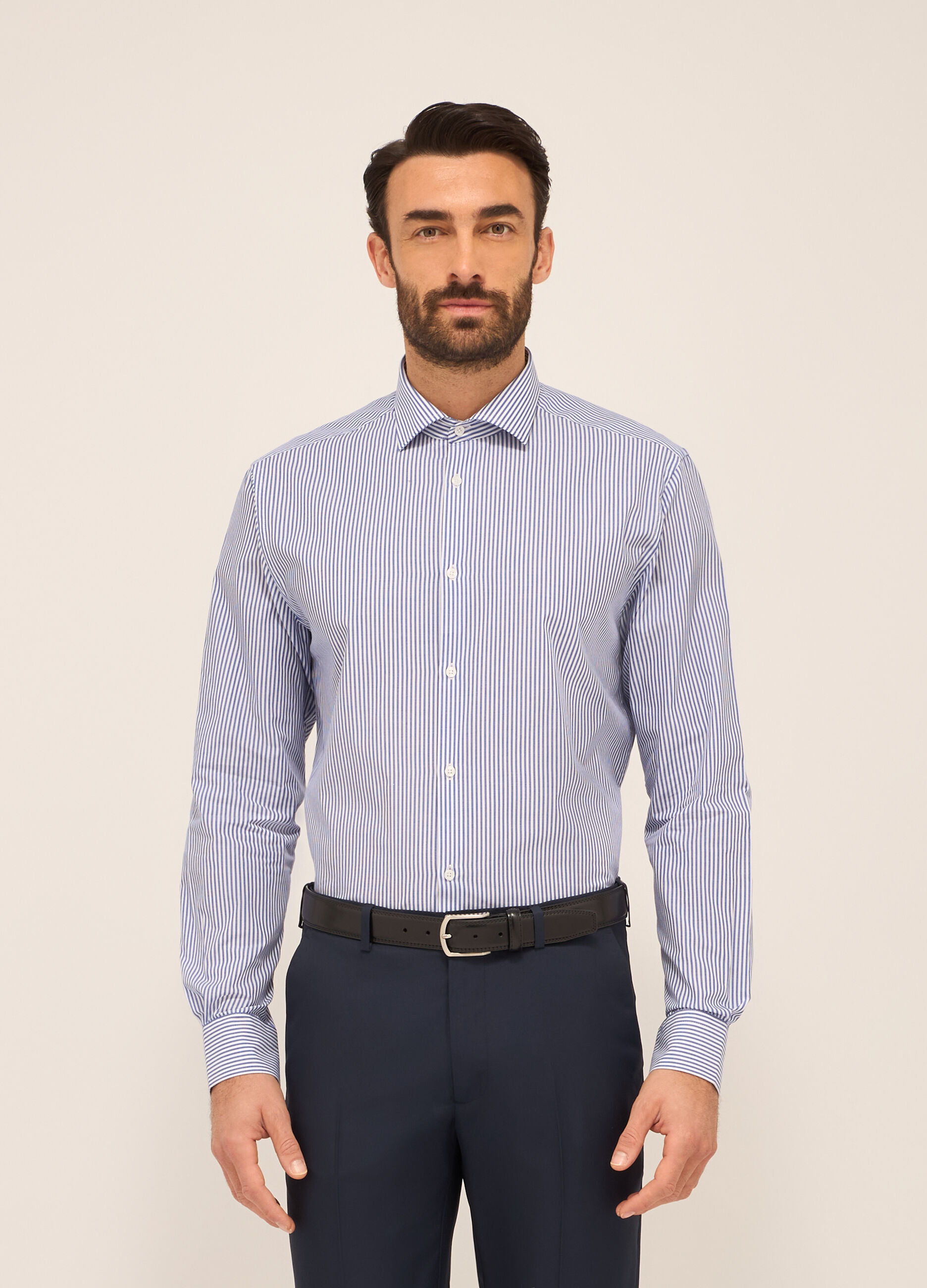 Camicia regular fit in misto cotone a righe_0