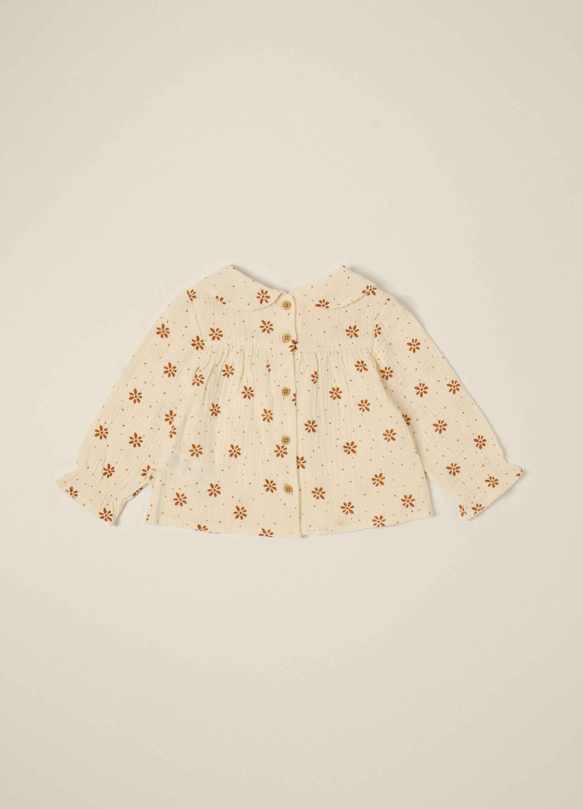 Camicia beige a maniche lunghe con colletto decorativo_2