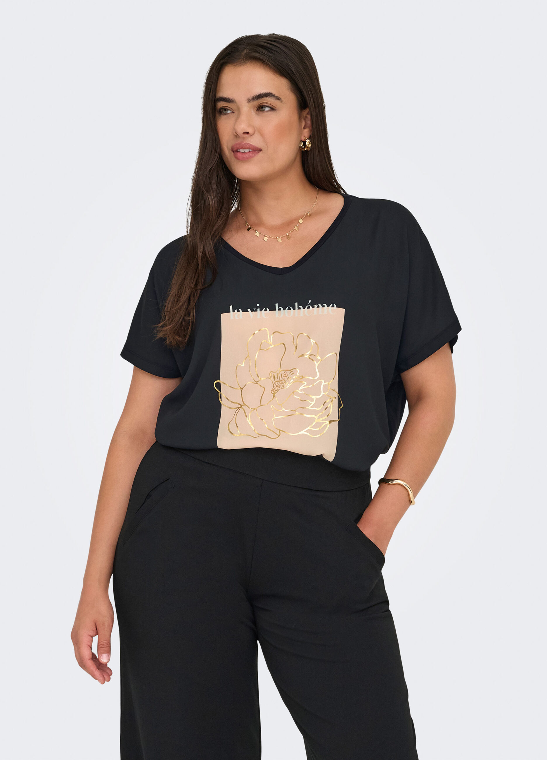 T-shirt a maniche corte con scollo a V_0