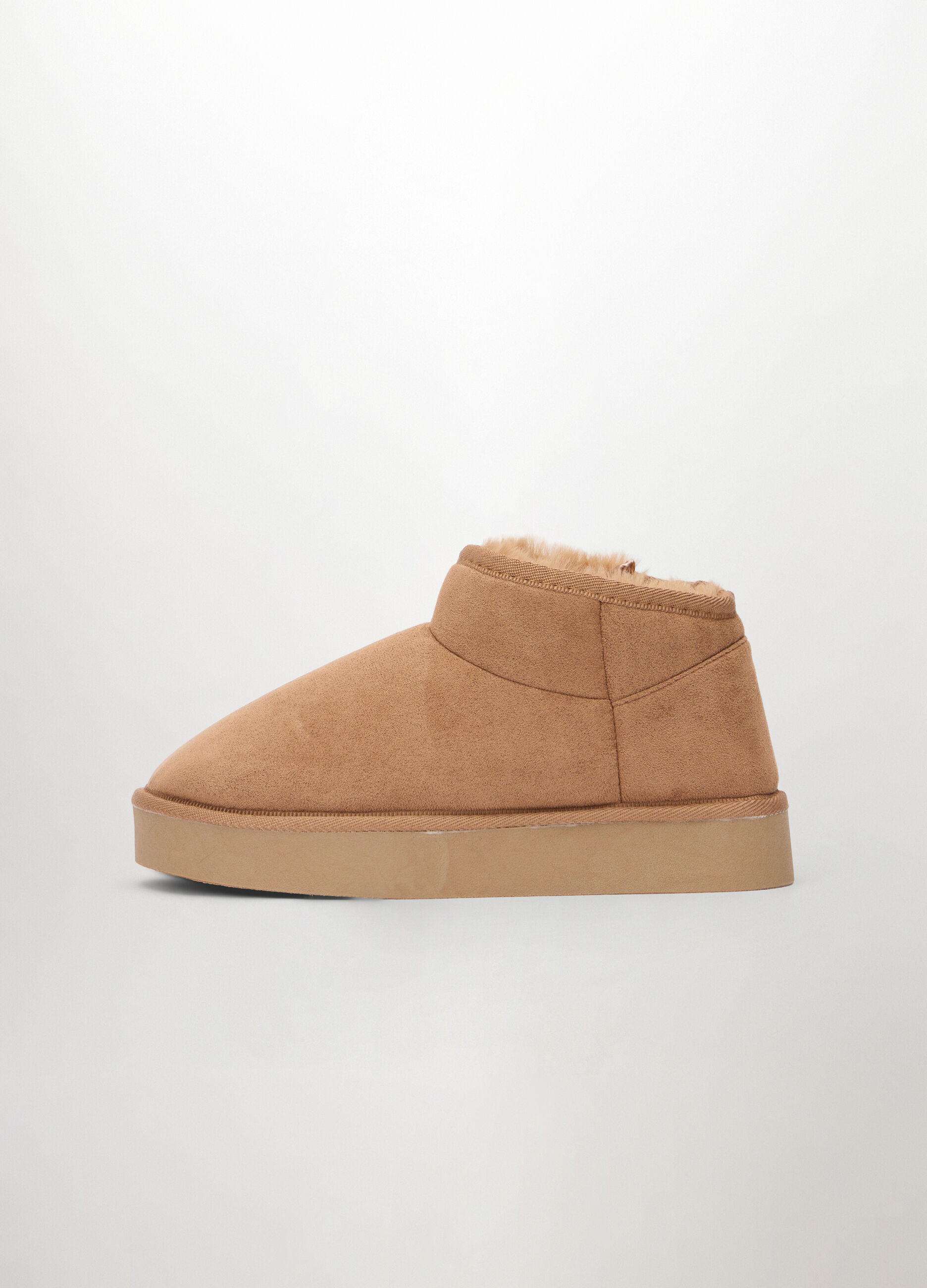 Stivaletti in ecopelle scamosciata donna_0