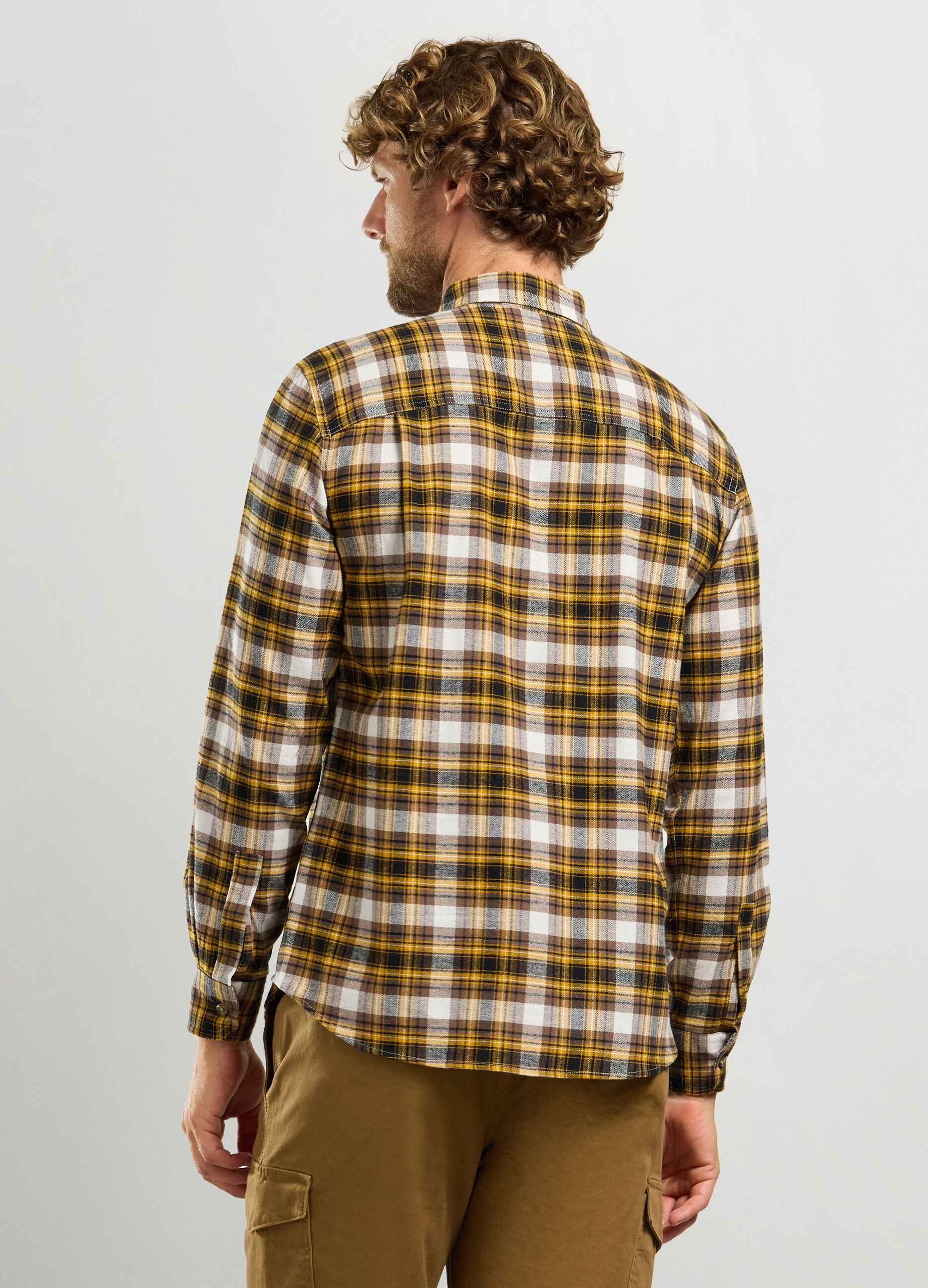 Camicia regular fit con colletto button down in flanella uomo_1