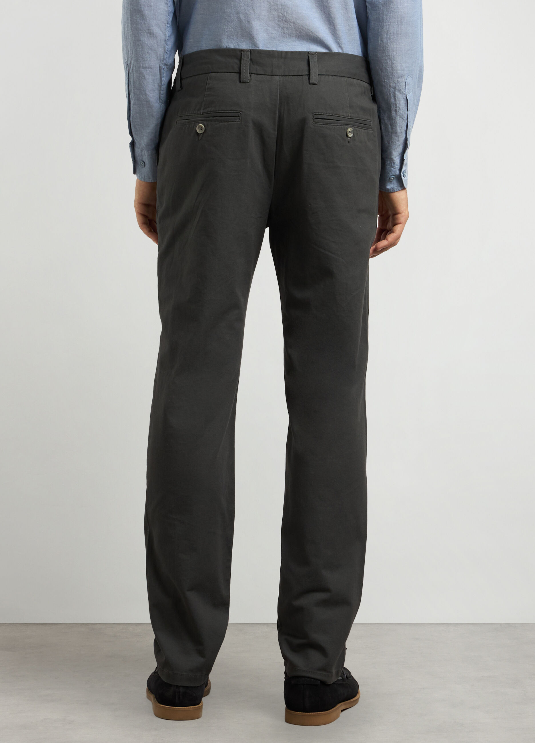 Pantaloni chino regular fit in twill di cotone uomo_1