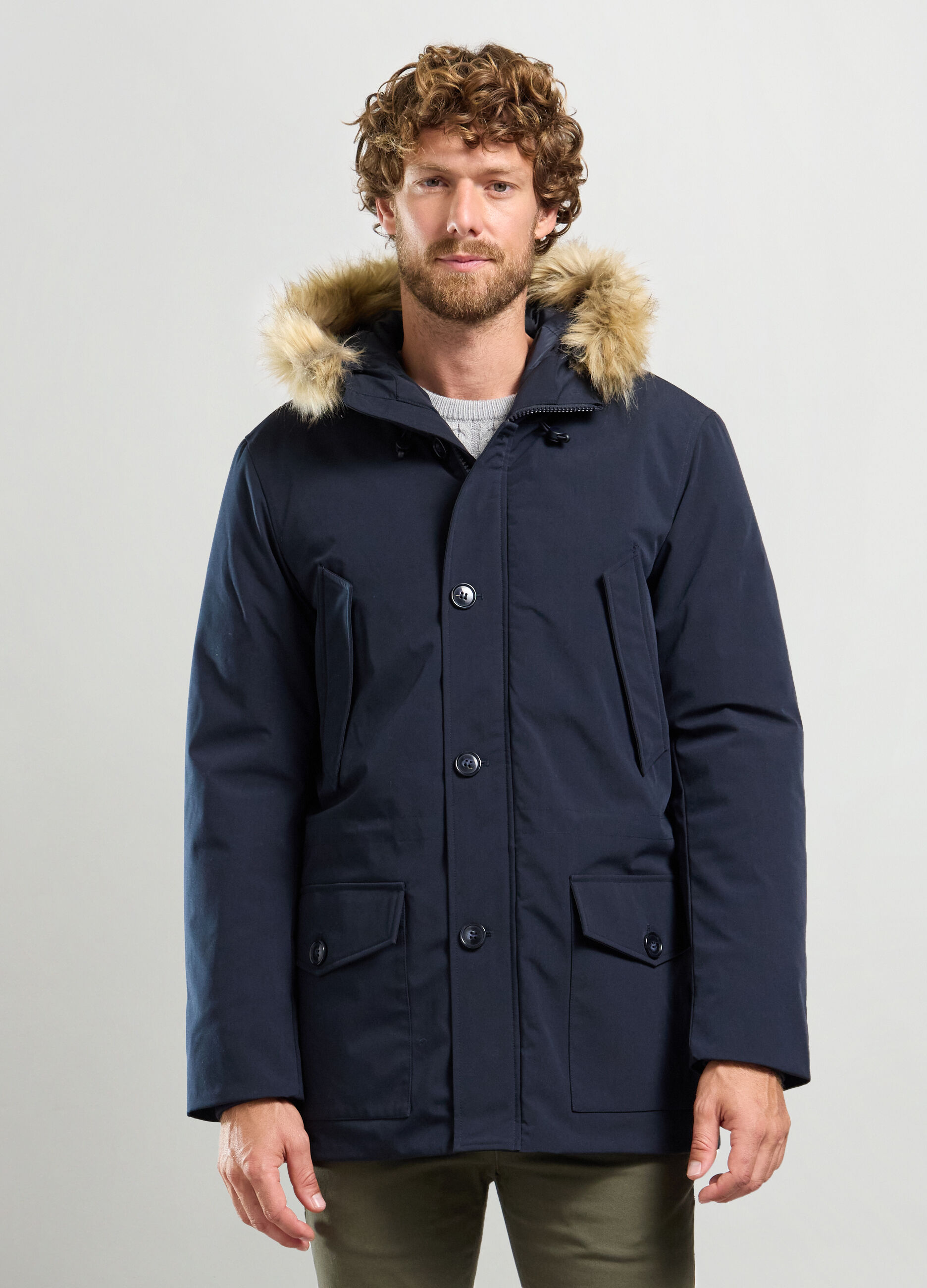 Parka imbottito con cappuccio uomo_0