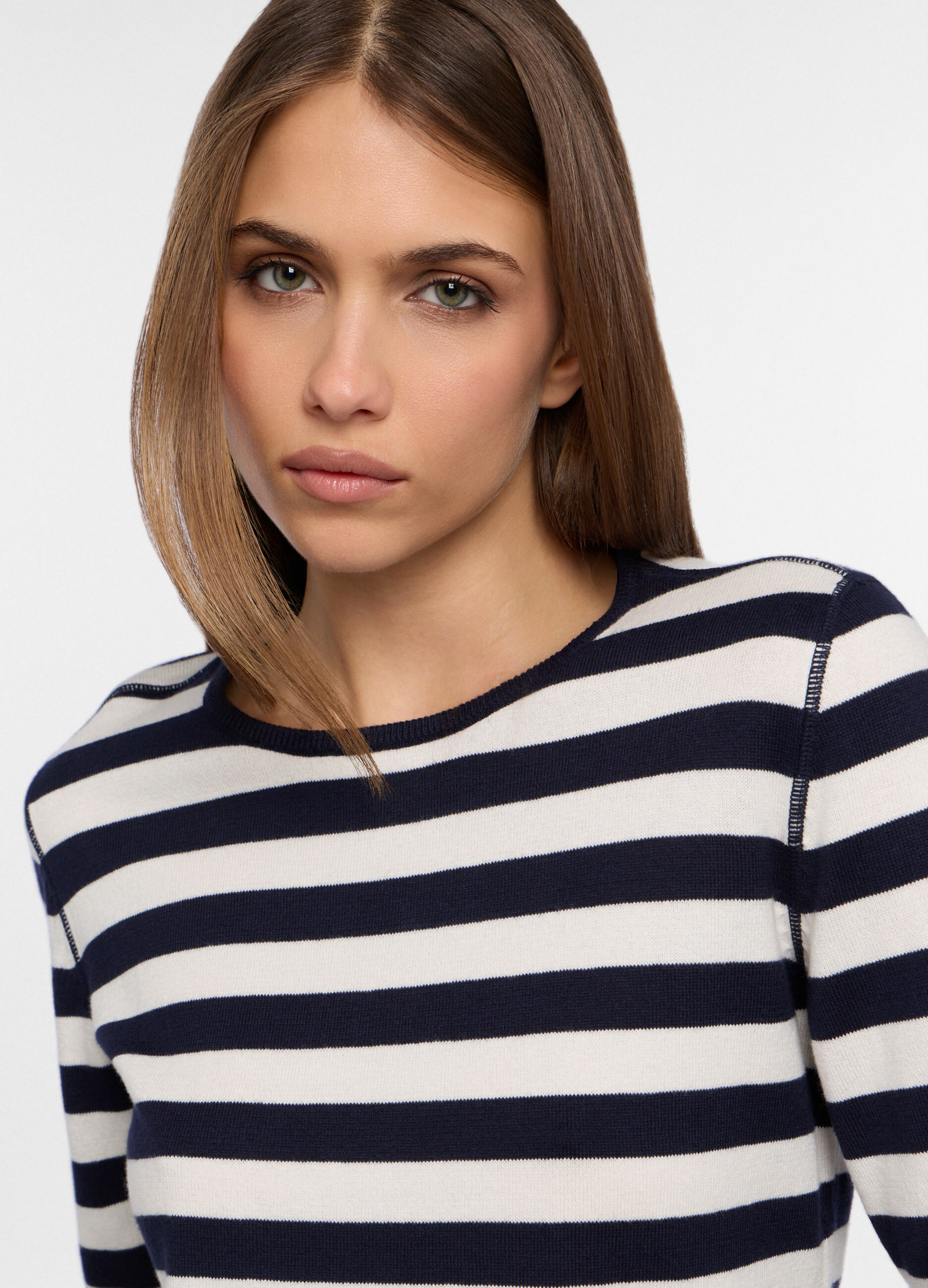 Maglia girocollo operata donna_2