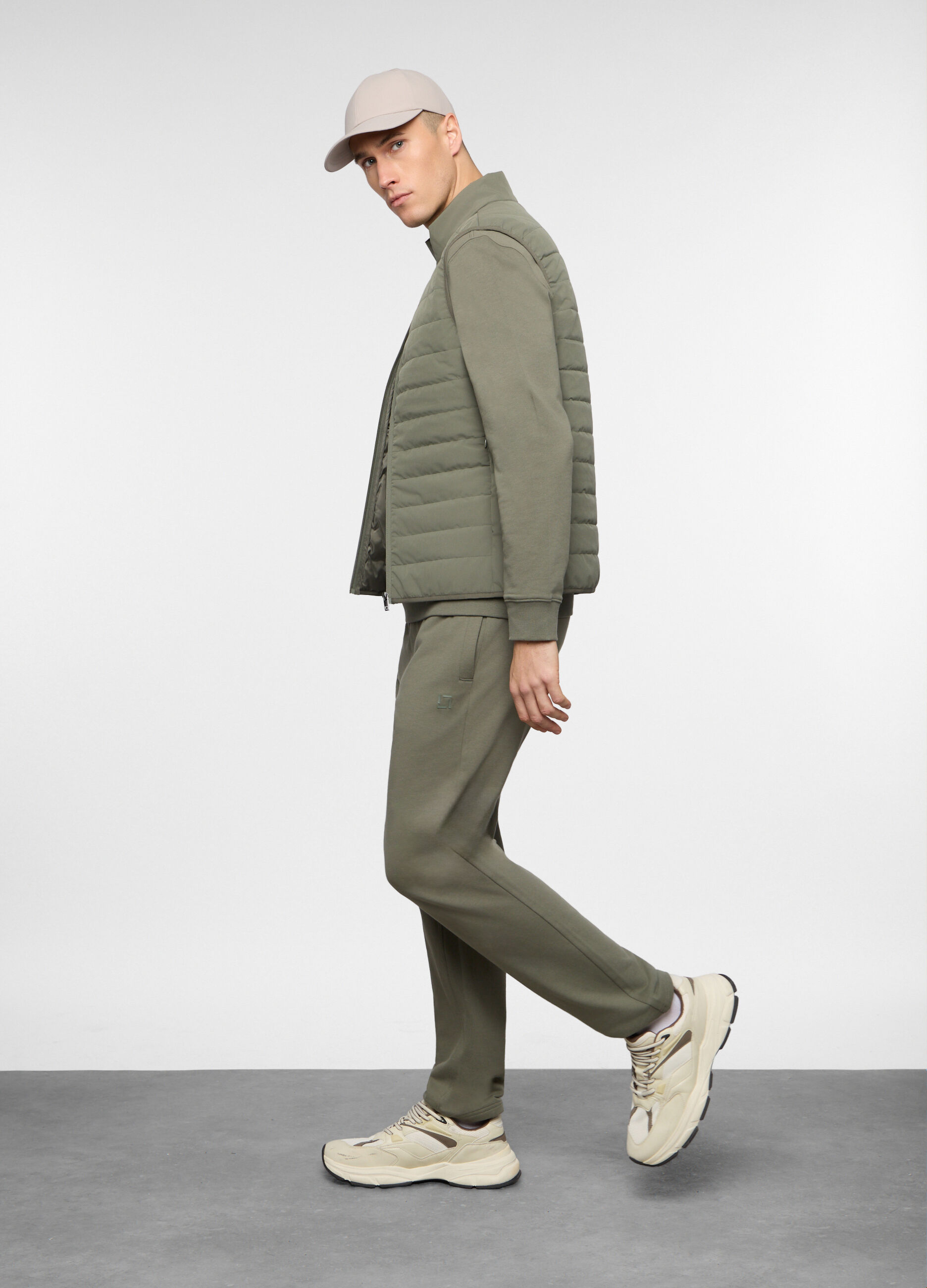 Gilet trapuntato con zip uomo_0