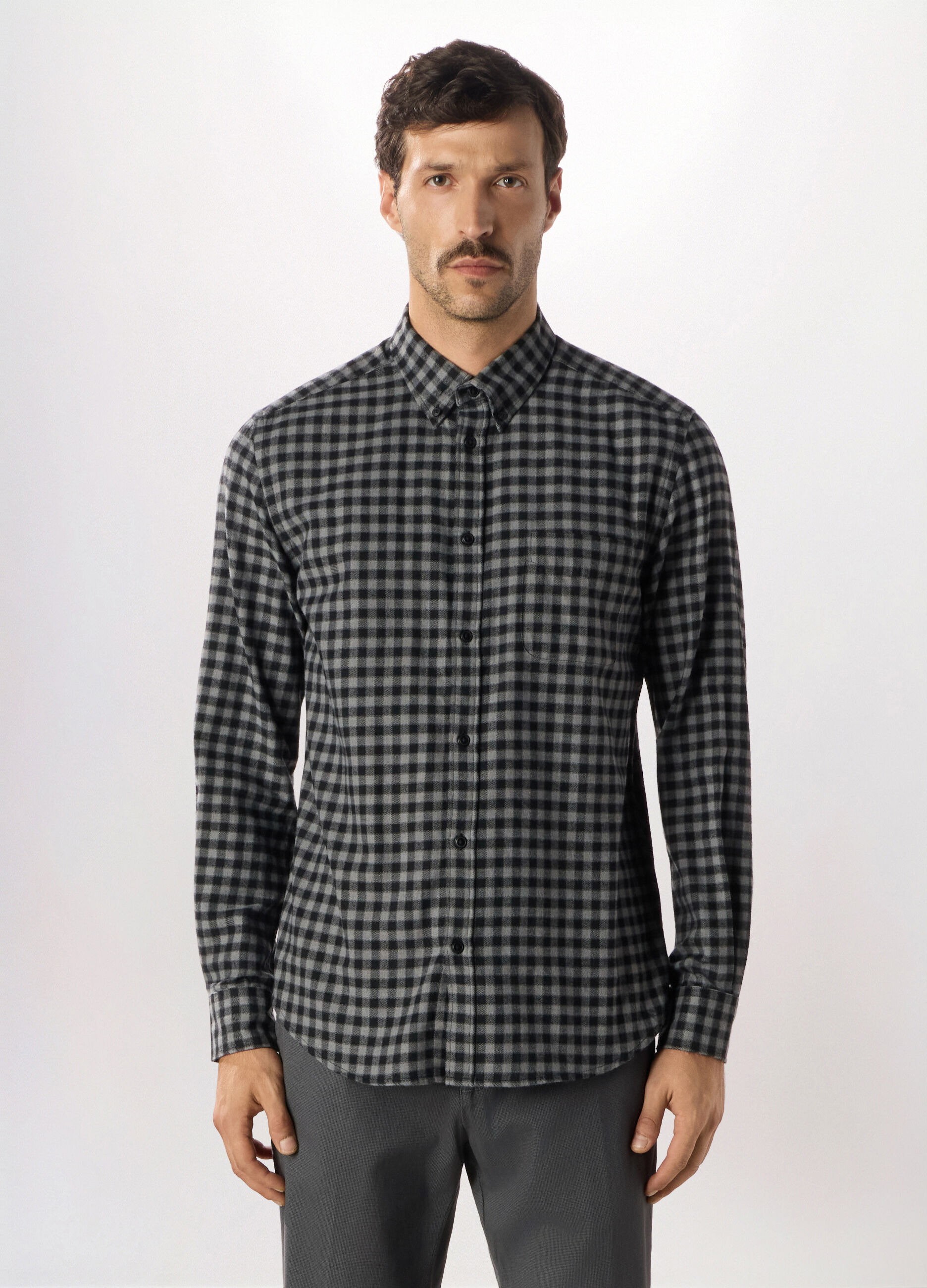 Camicia regular button-down a quadretti uomo_0