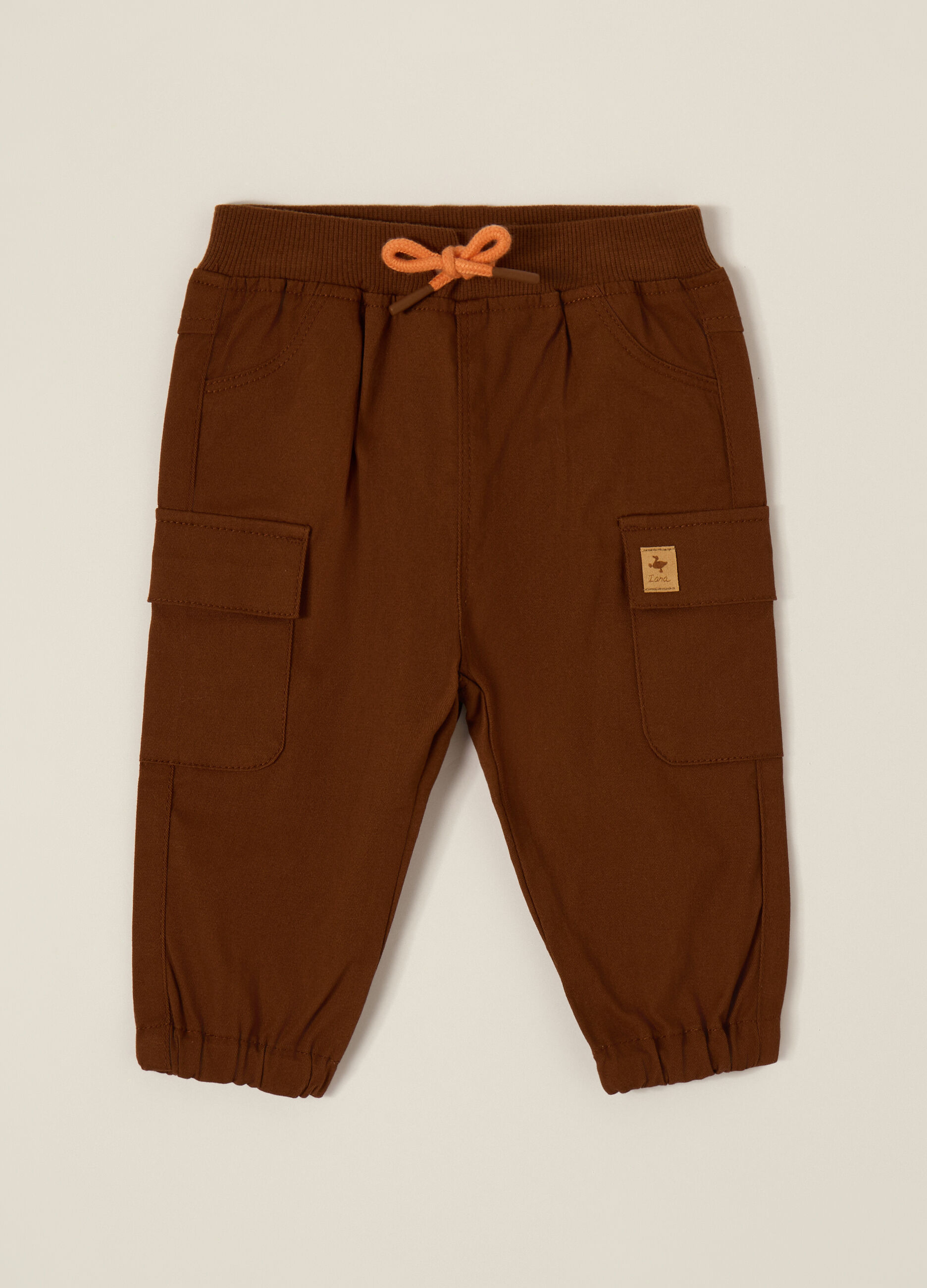 Pantaloni marroni elasticizzati cargo_1