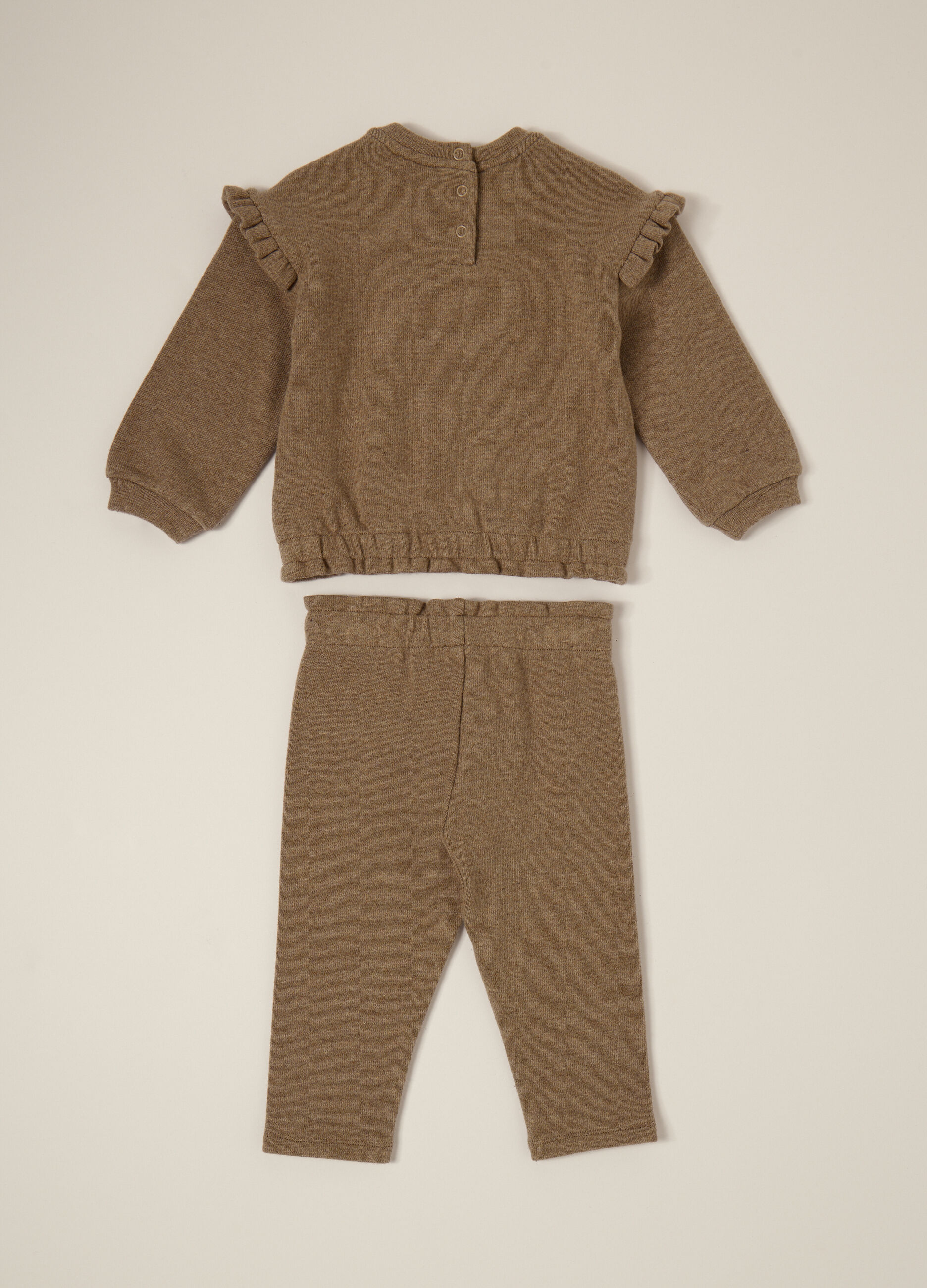 Set marrone per neonato con applicazioni a cuore_1