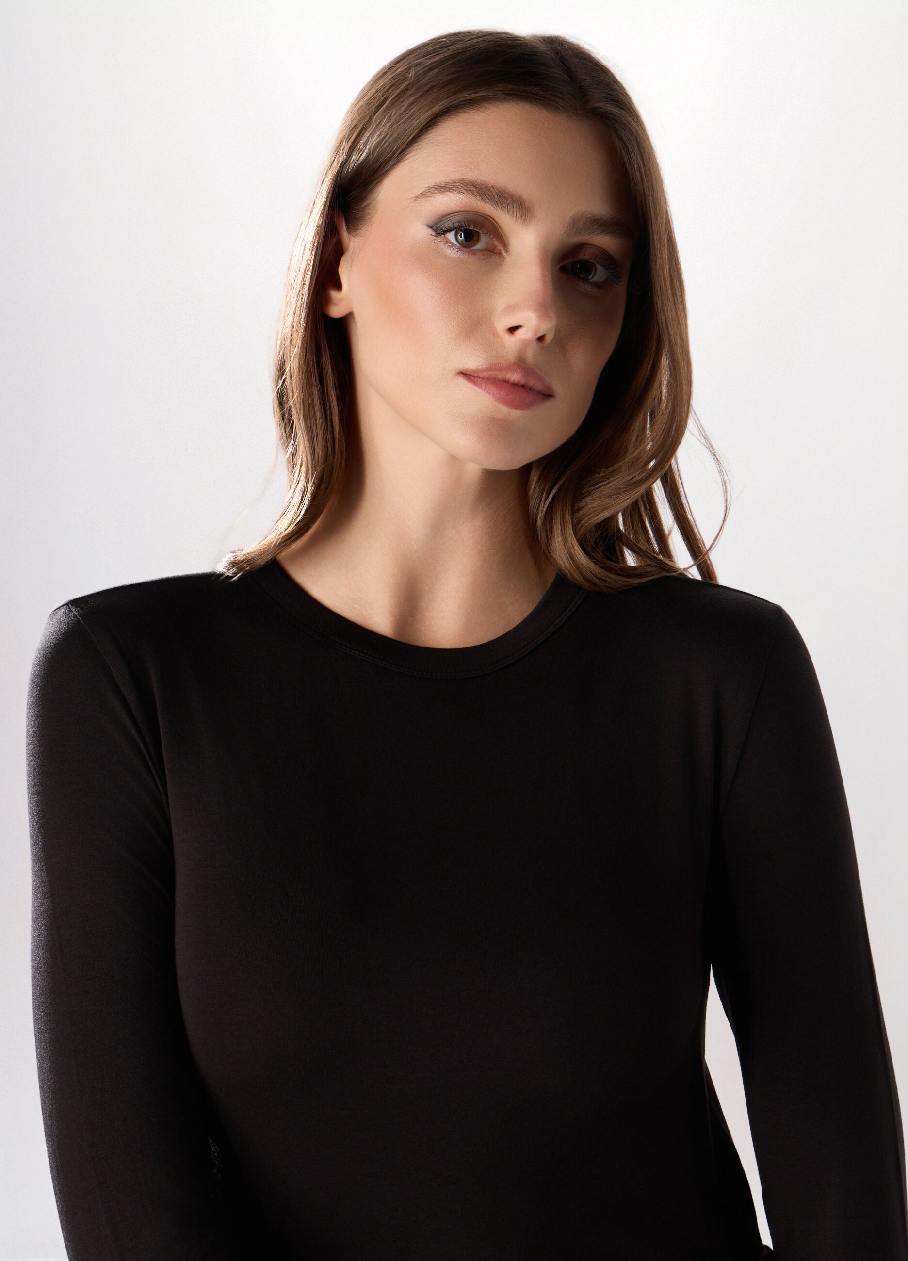 T-shirt a maniche lunghe tinta unita donna_2