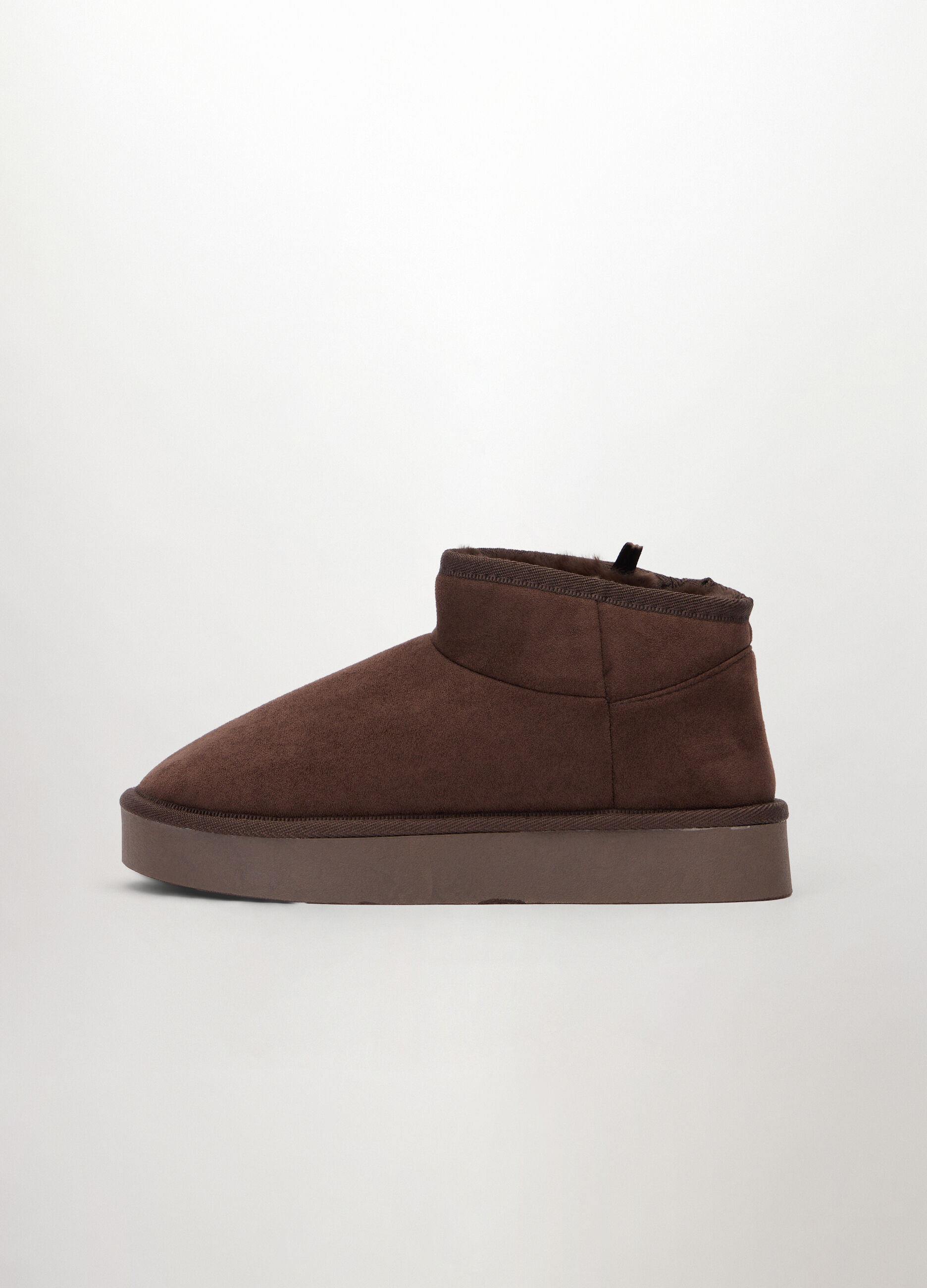 Stivaletti in ecopelle scamosciata donna_0