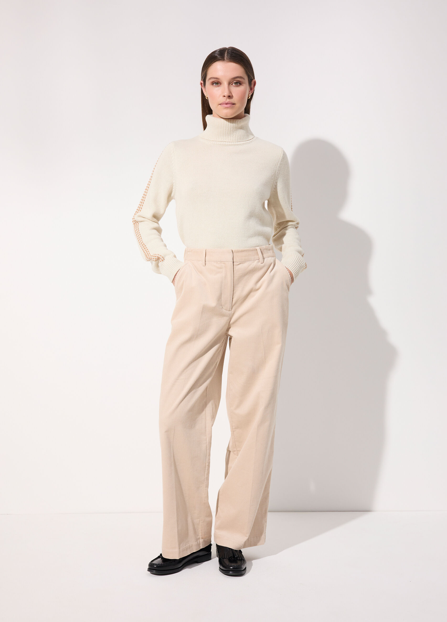 Pantalone dritto in velluto corduroy donna_0