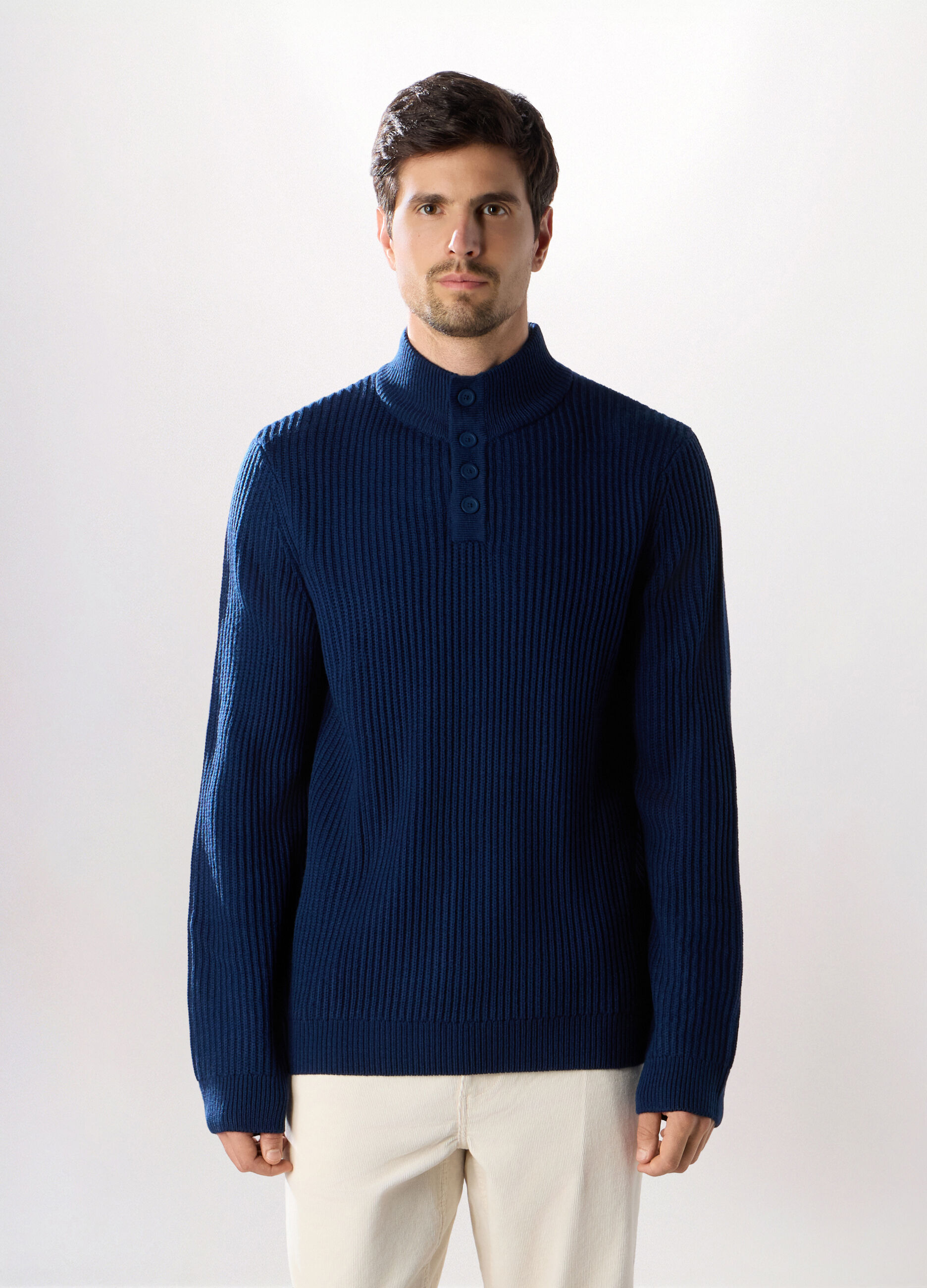 Maglione lupetto con bottoni uomo