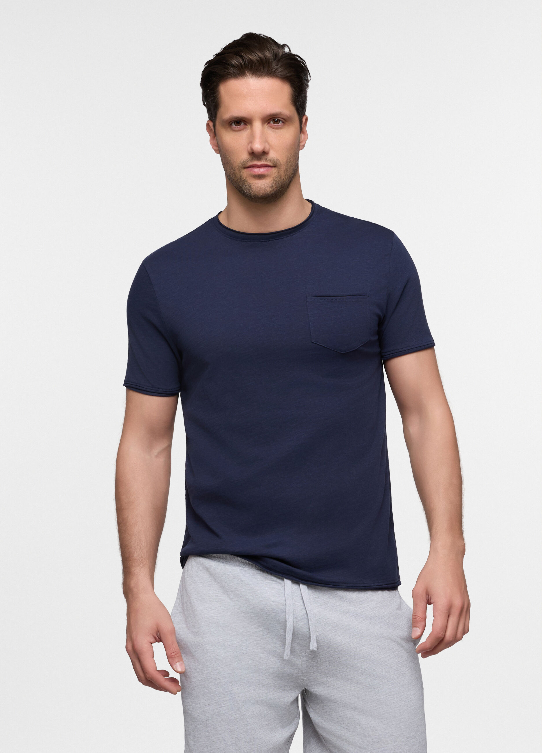T-shirt in cotone con taschino uomo