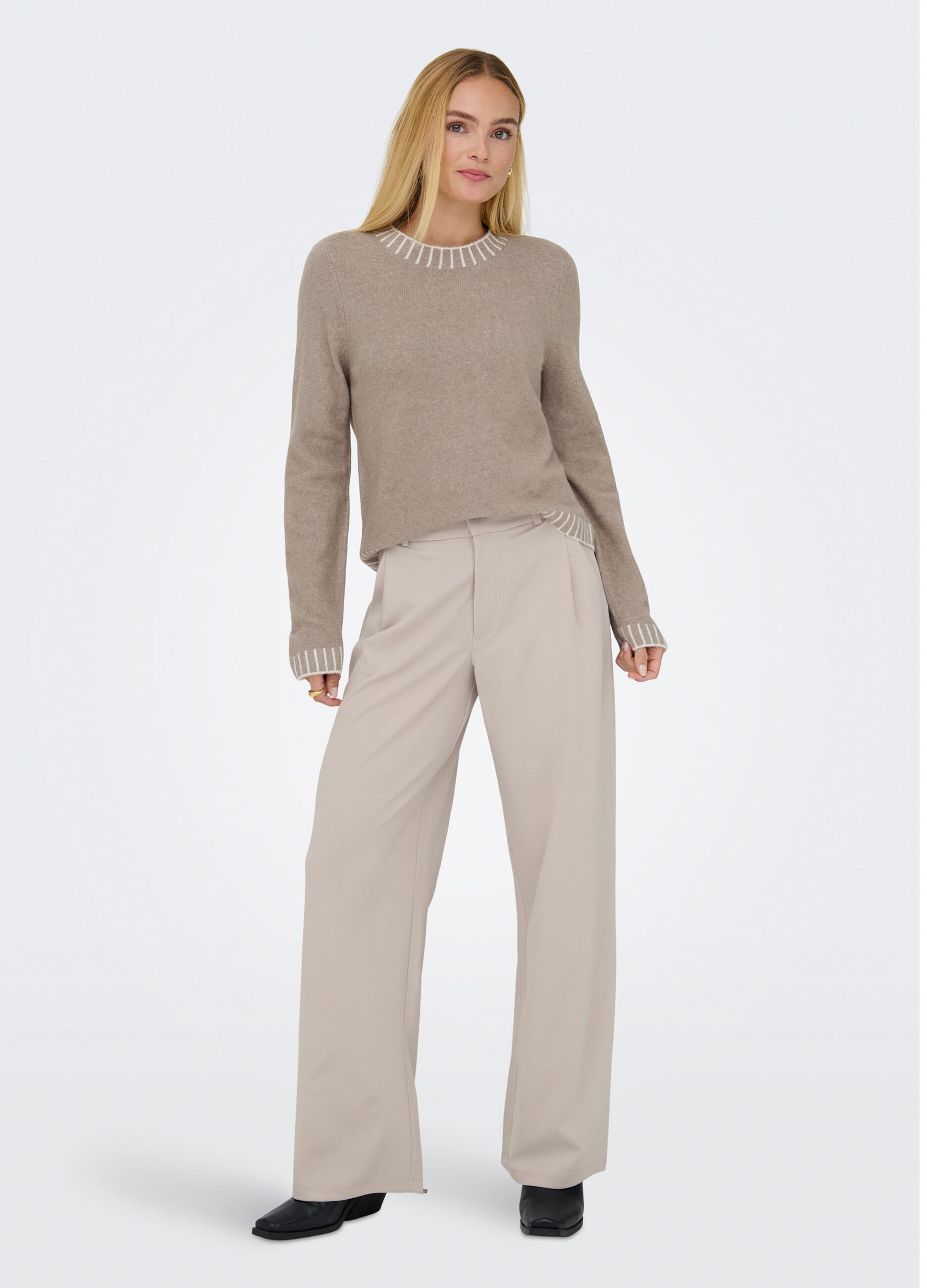 Pantaloni regular fit_2