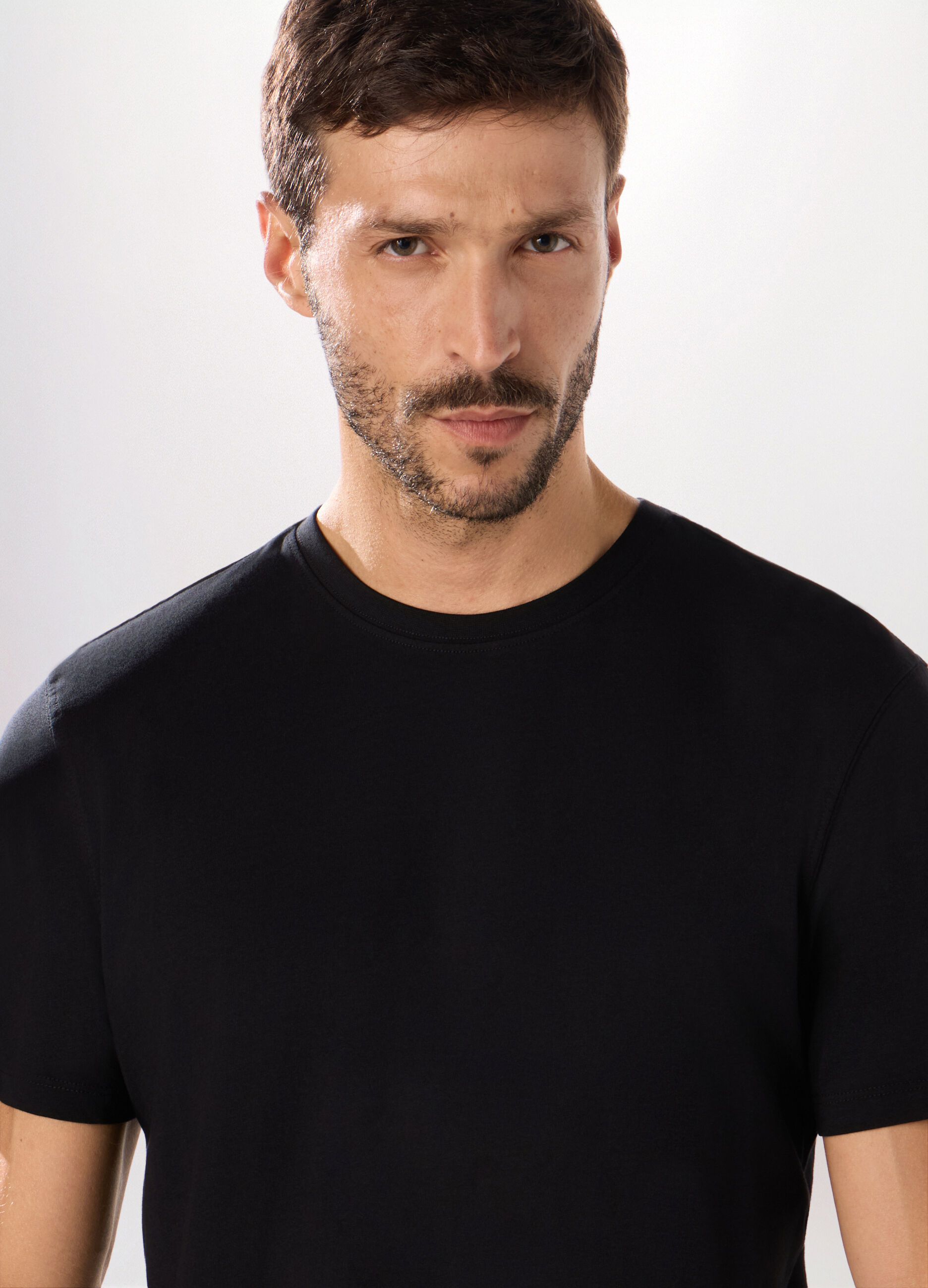 T-shirt girocollo slim fit in cotone uomo_2