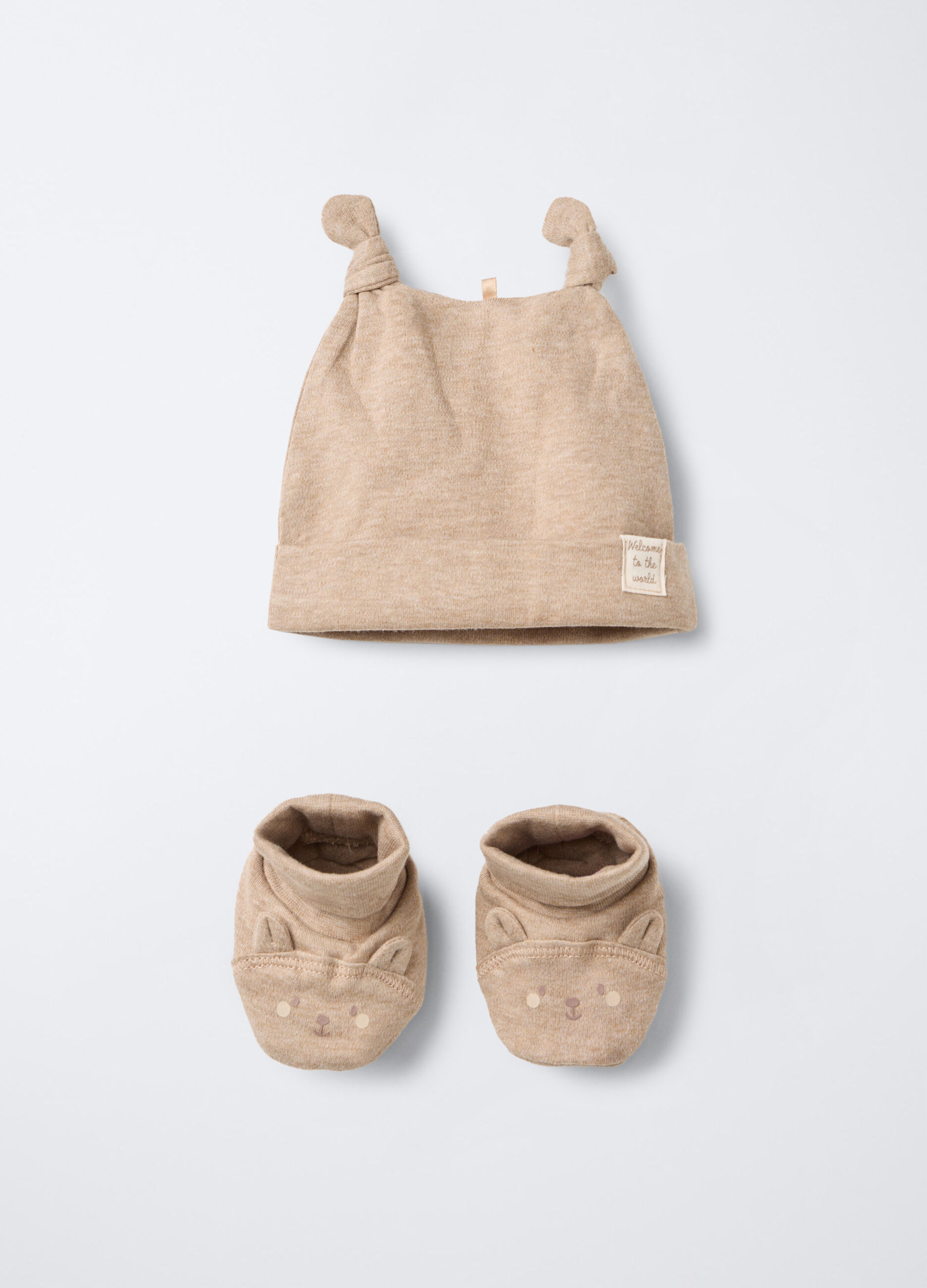 Set berretto + scarpine in interlock di puro cotone_0