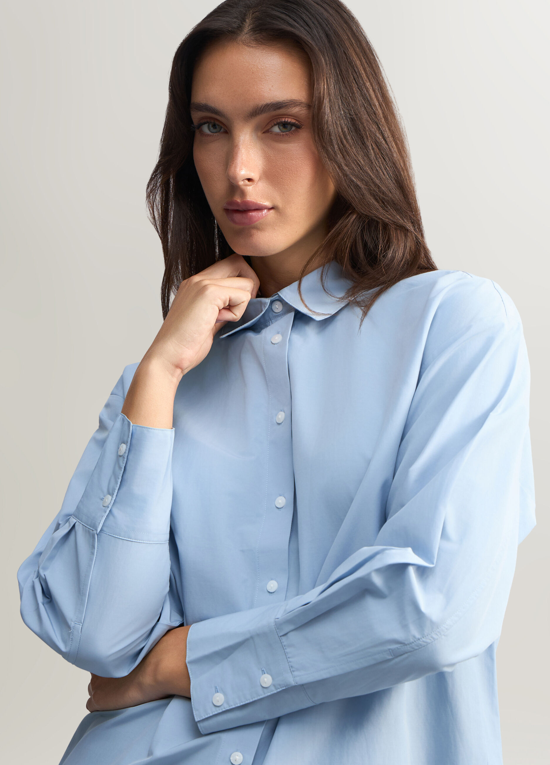 Camicia Fit Over con colletto alla francese in popeline misto cotone donna_2