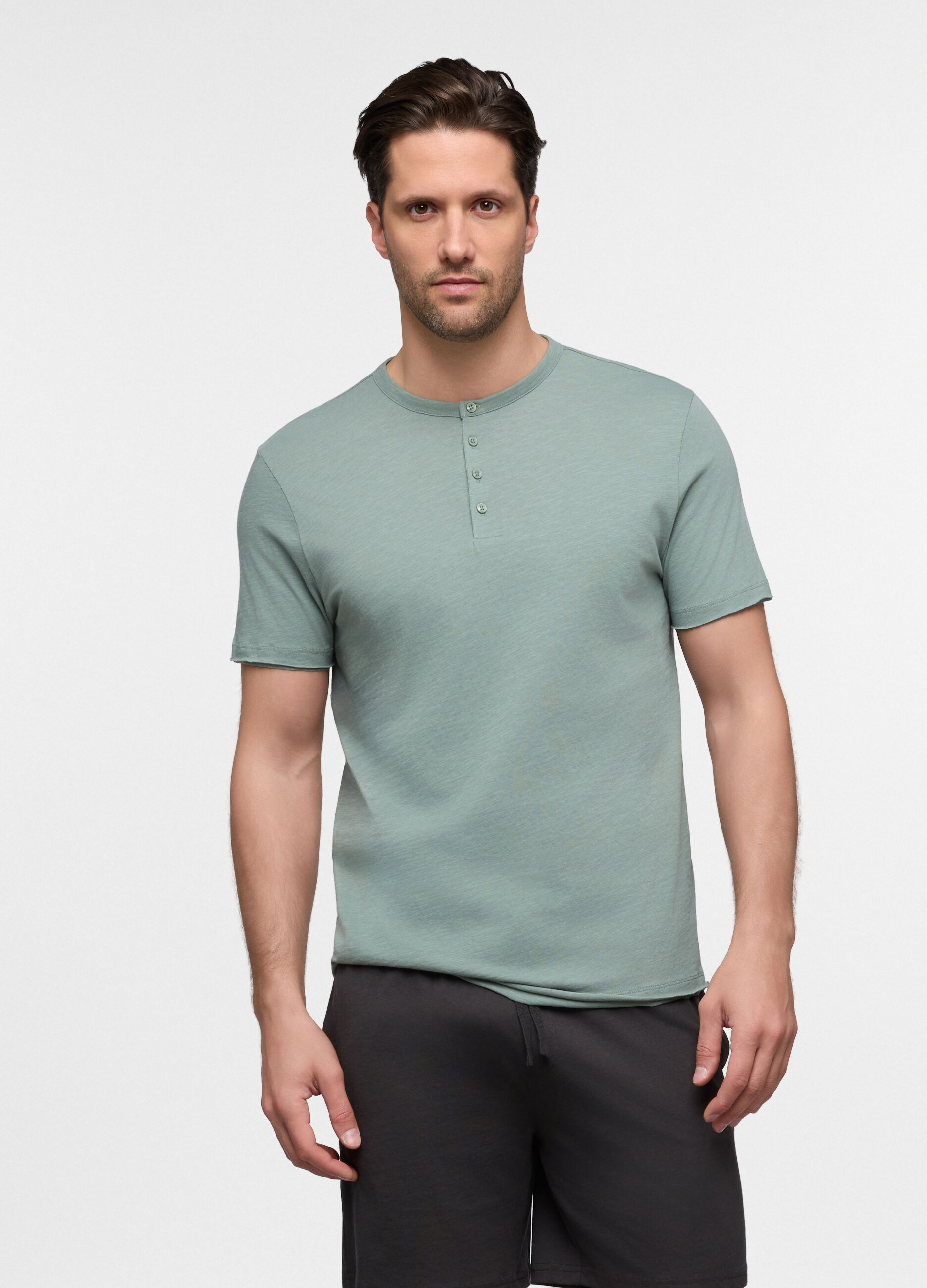T-shirt collo serafino in cotone uomo_0