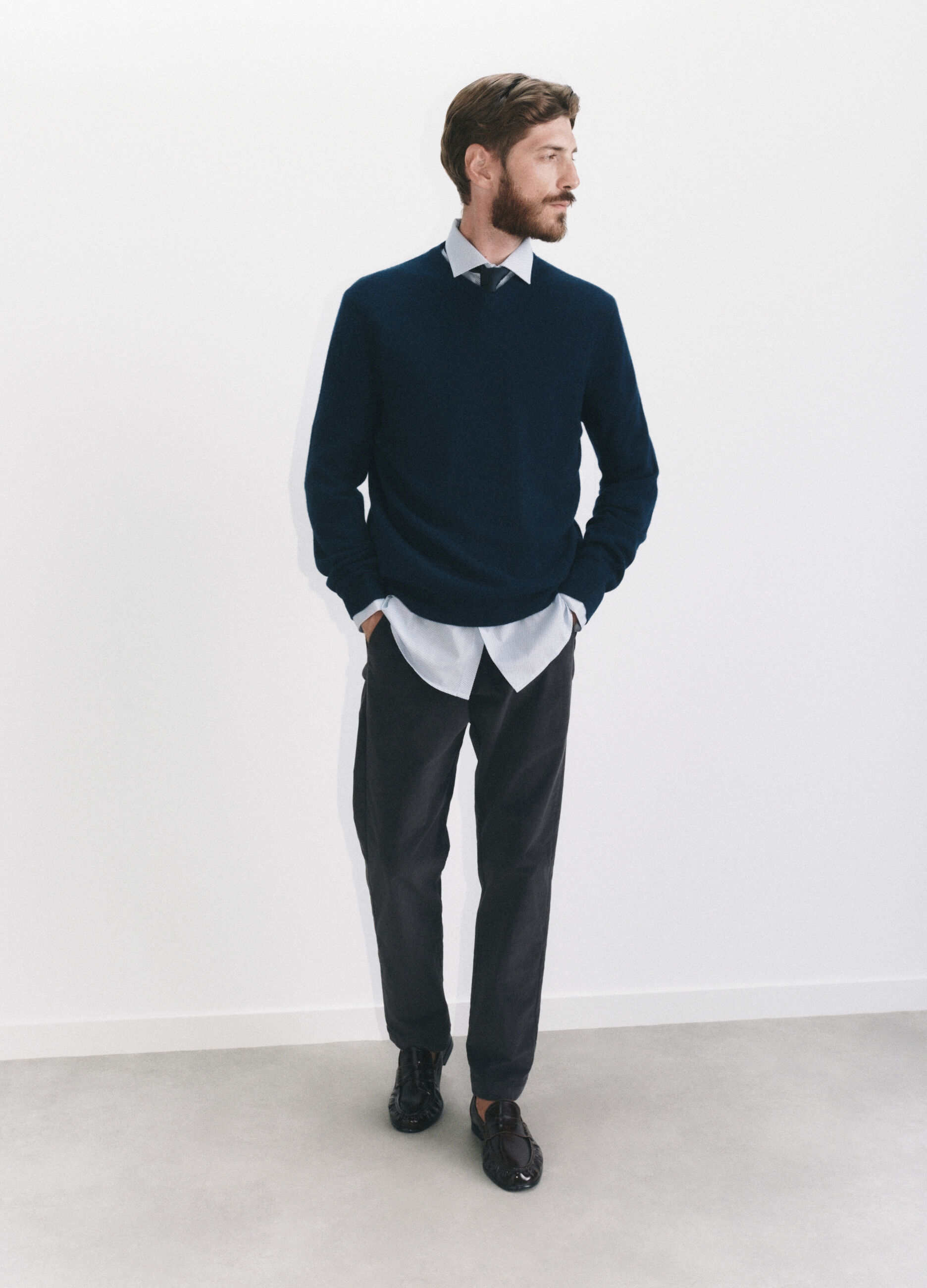 Maglione scollo a V in cashmere uomo