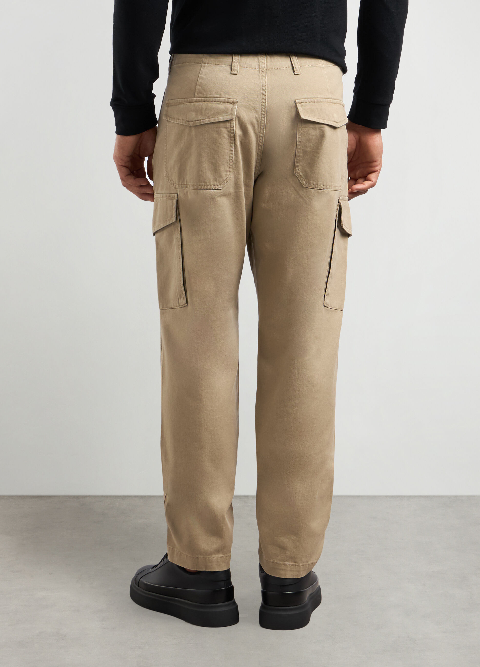 Pantaloni cargo regular fit in twill di cotone uomo_1