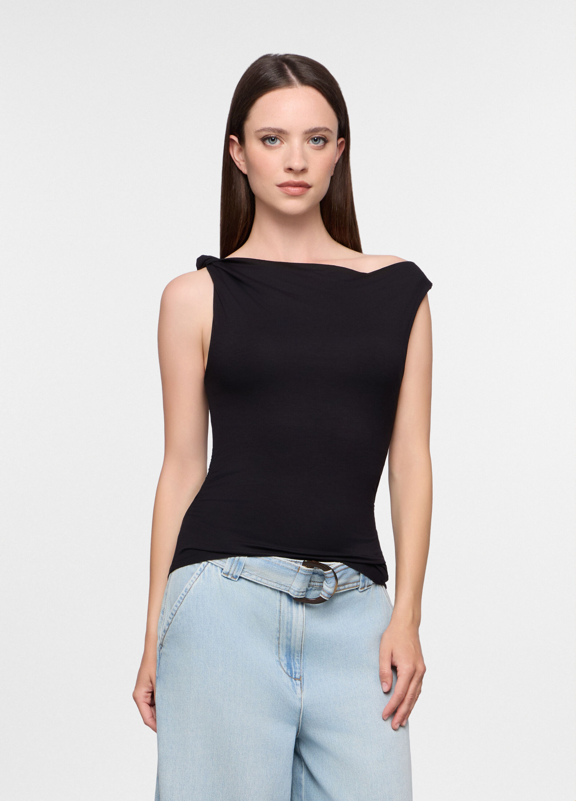 T-shirt con scollo a barchetta donna
