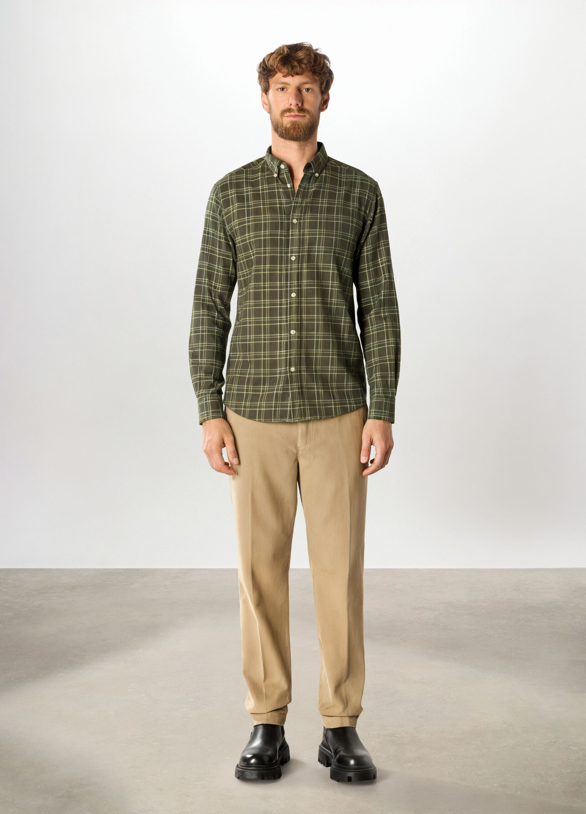 Pantaloni chino in velluto a coste uomo_0