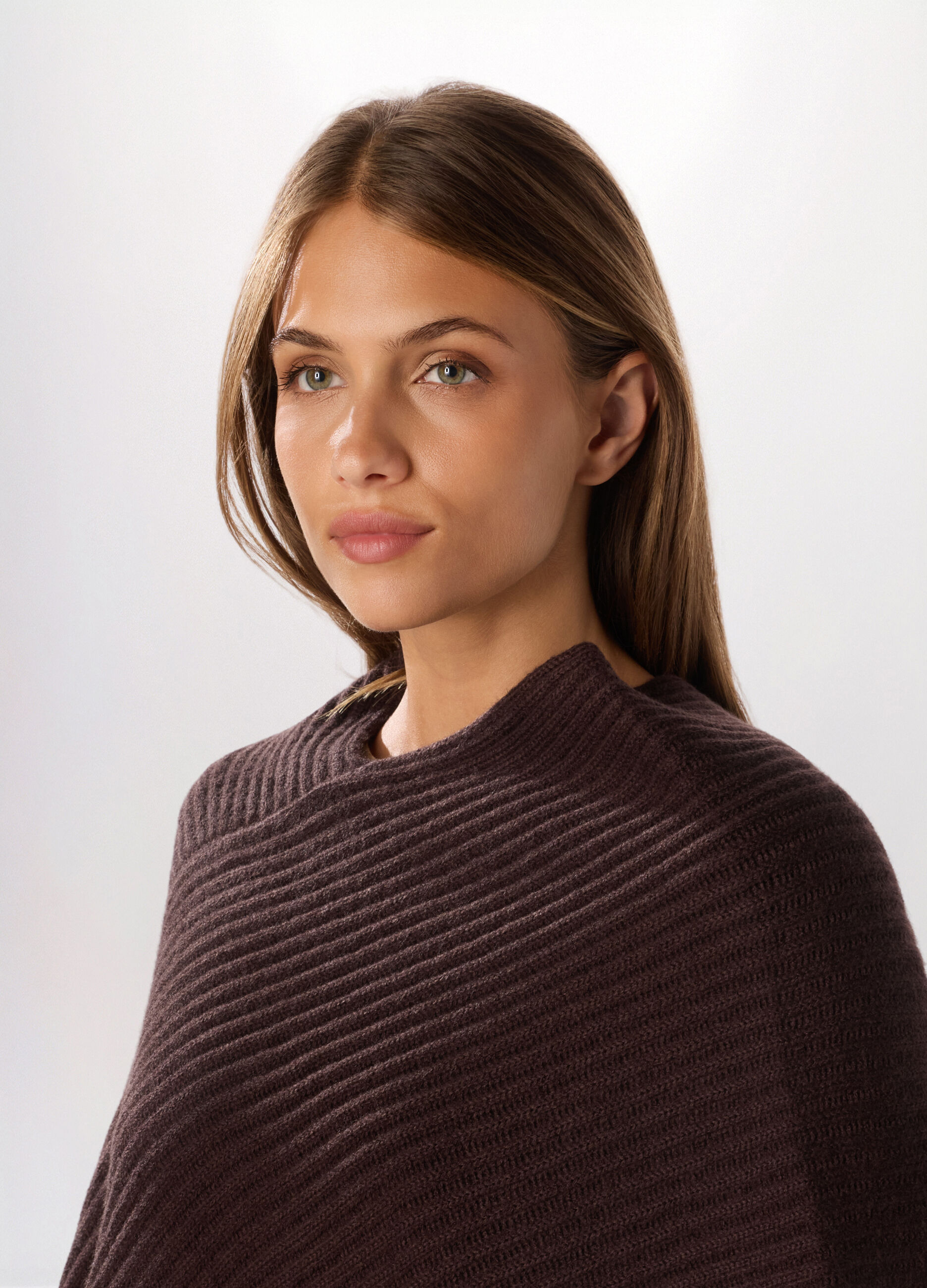 Poncho tricot con lavorazione jacquard donna_2