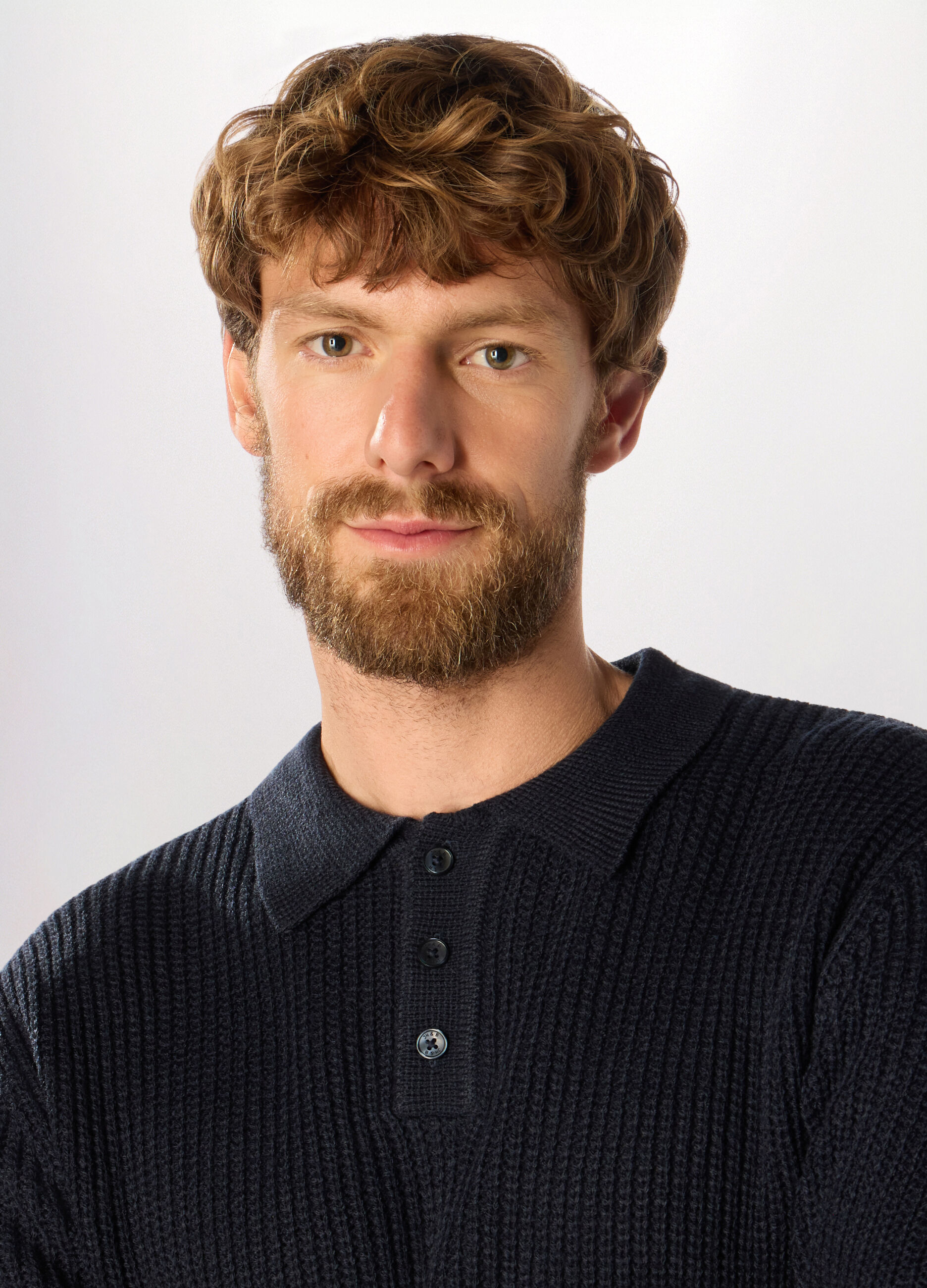 Maglione stile polo a costa inglese uomo_2