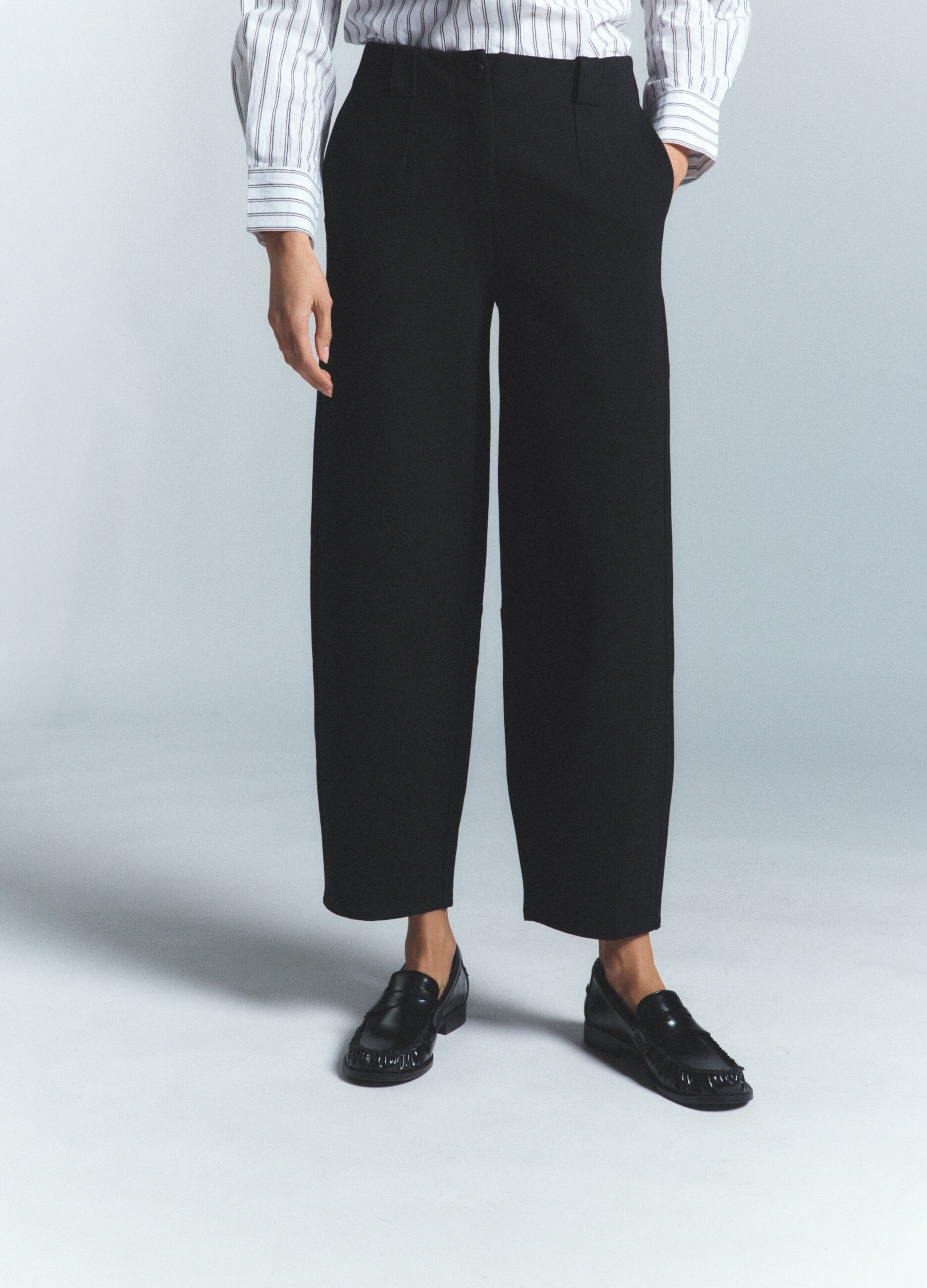 Pantaloni Carrot Fit in Punto Milano di viscosa stretch donna_2