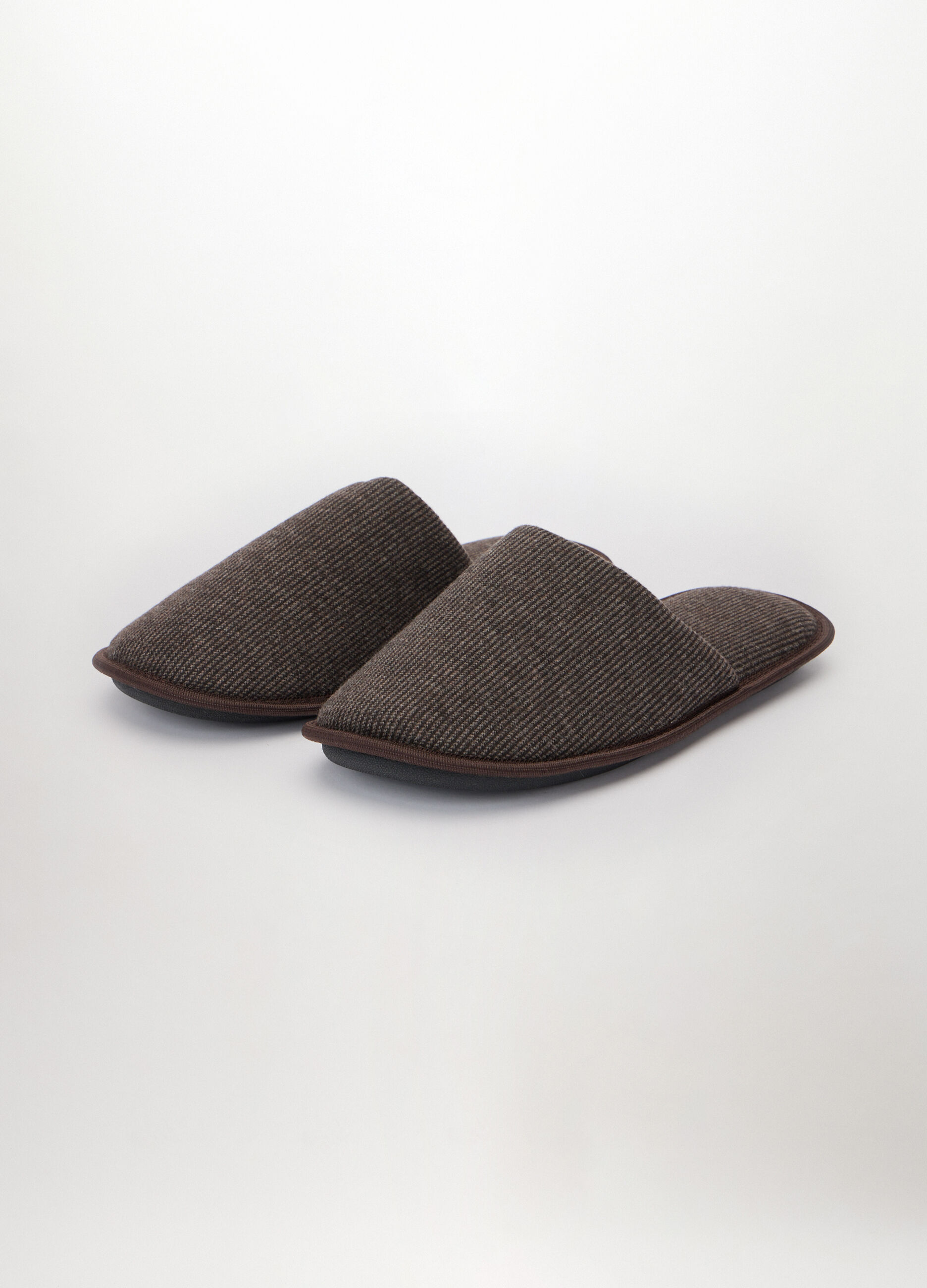 Pantofole texture a rilievo uomo_1