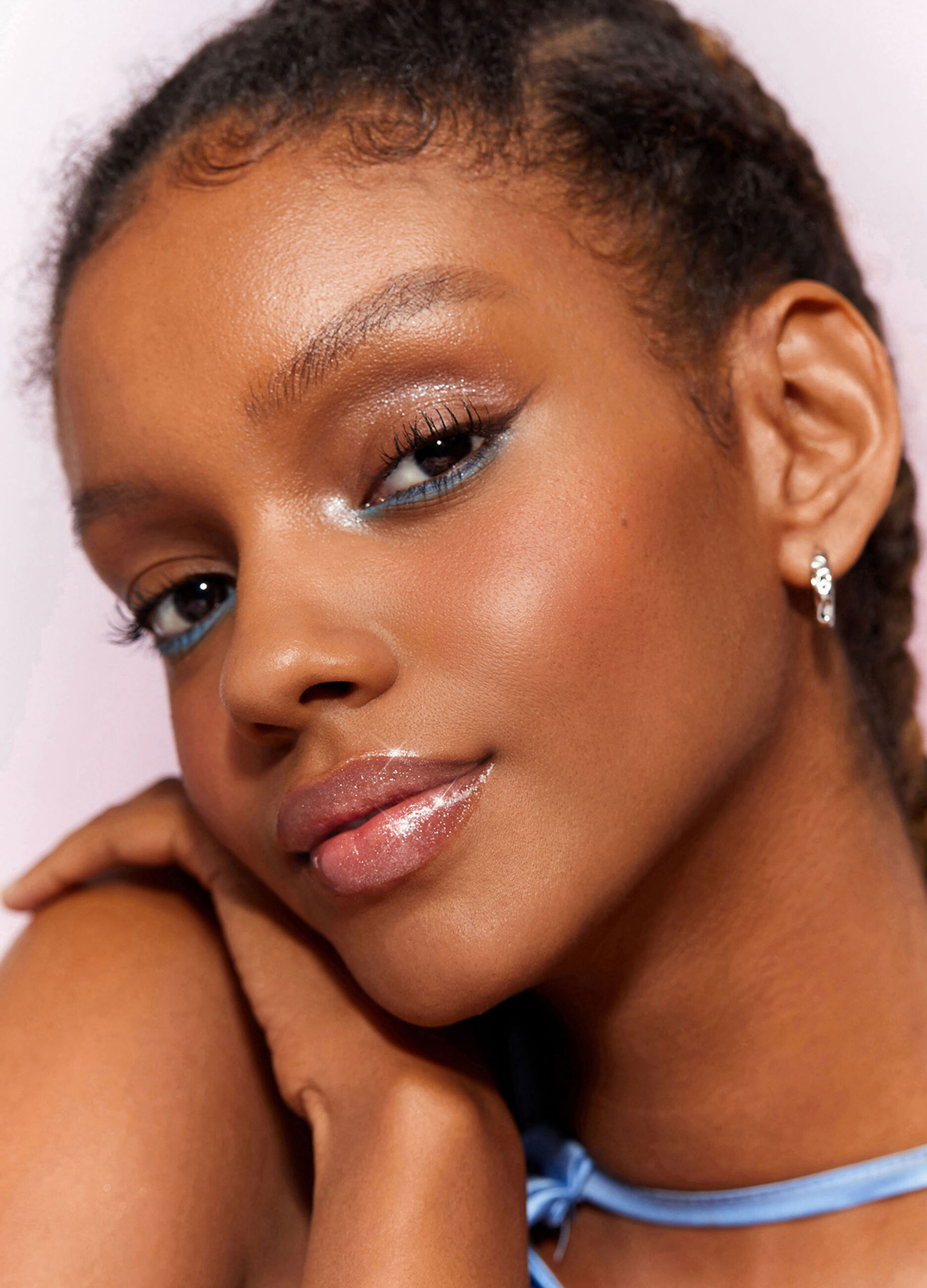 Mirror Kiss High-Shine Lipstick-ottieni la tua lucentezza_2