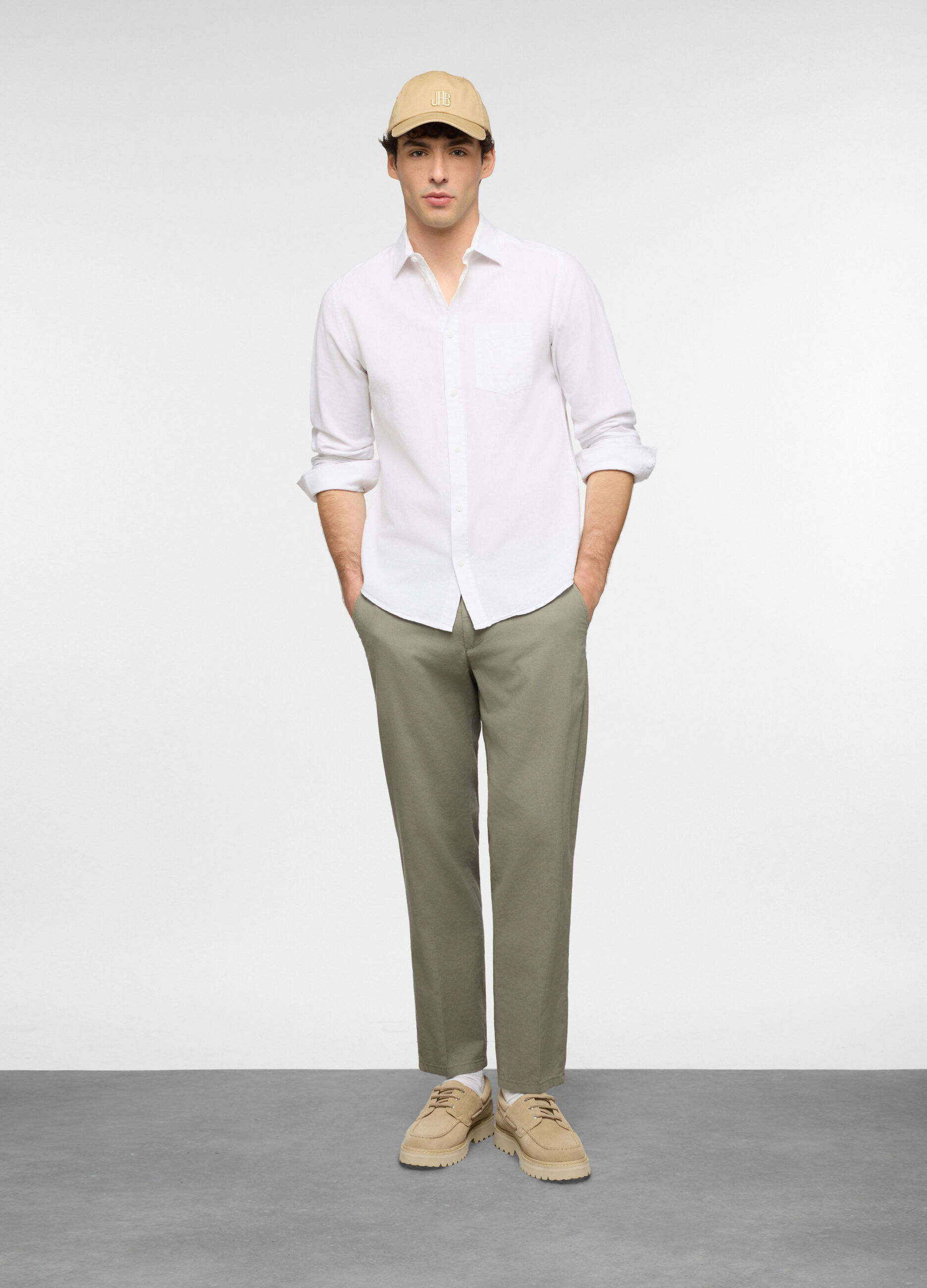 Pantalone chino regular fit in lino e cotone uomo_0