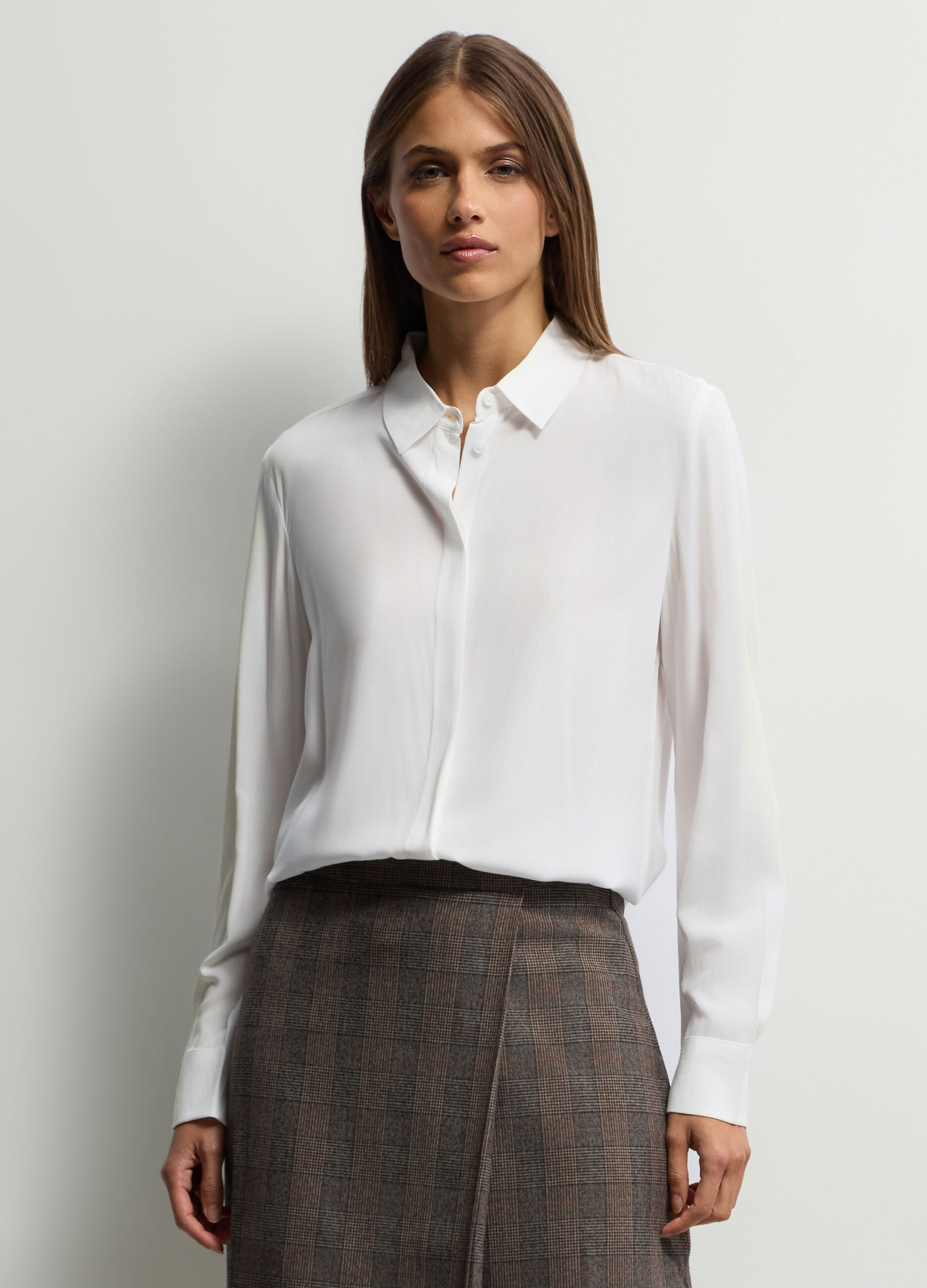 Camicia Fit Regular con colletto alla francese in pura viscosa donna_0