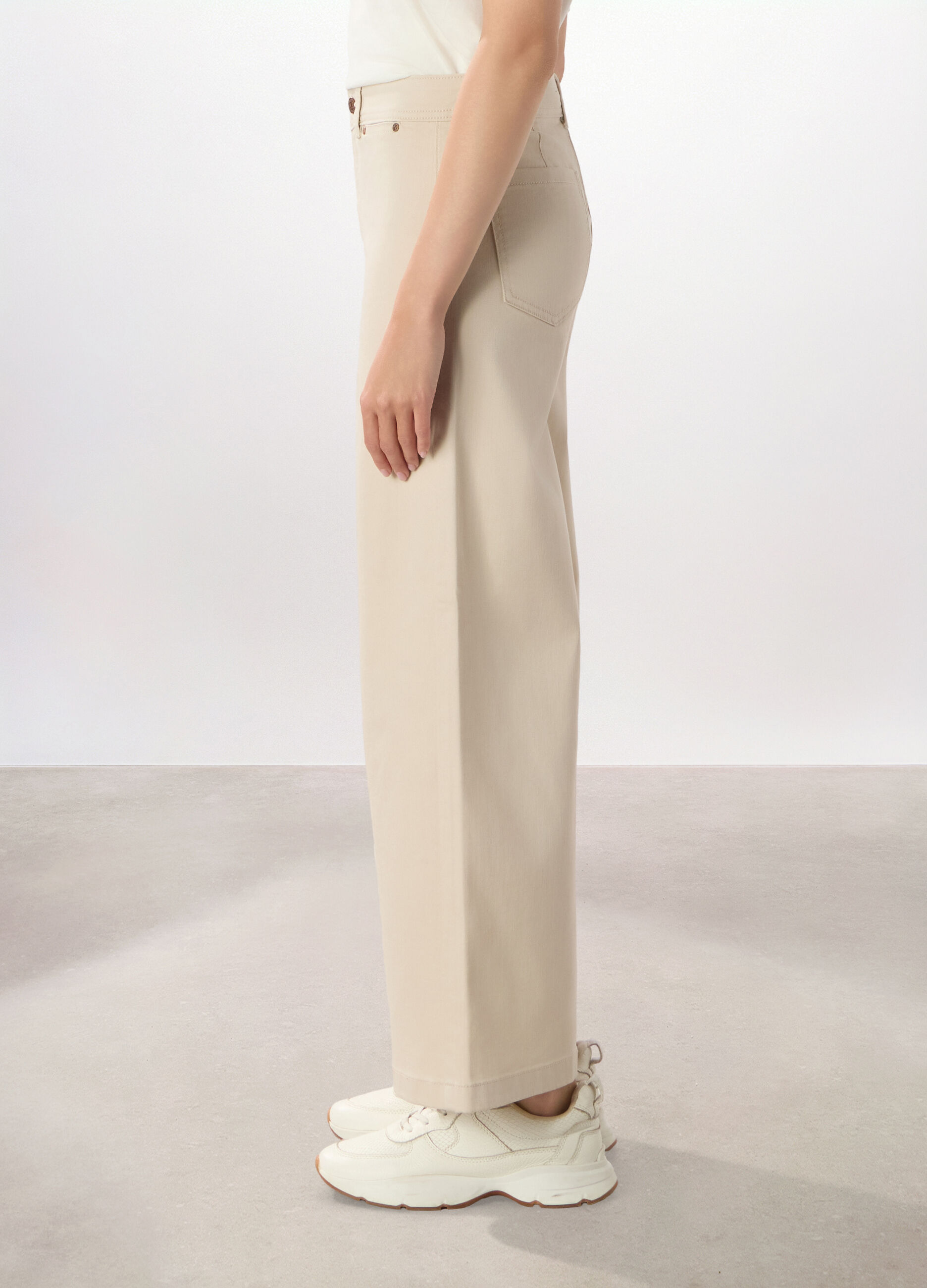 Pantaloni wide leg in denim misto cotone donna_3