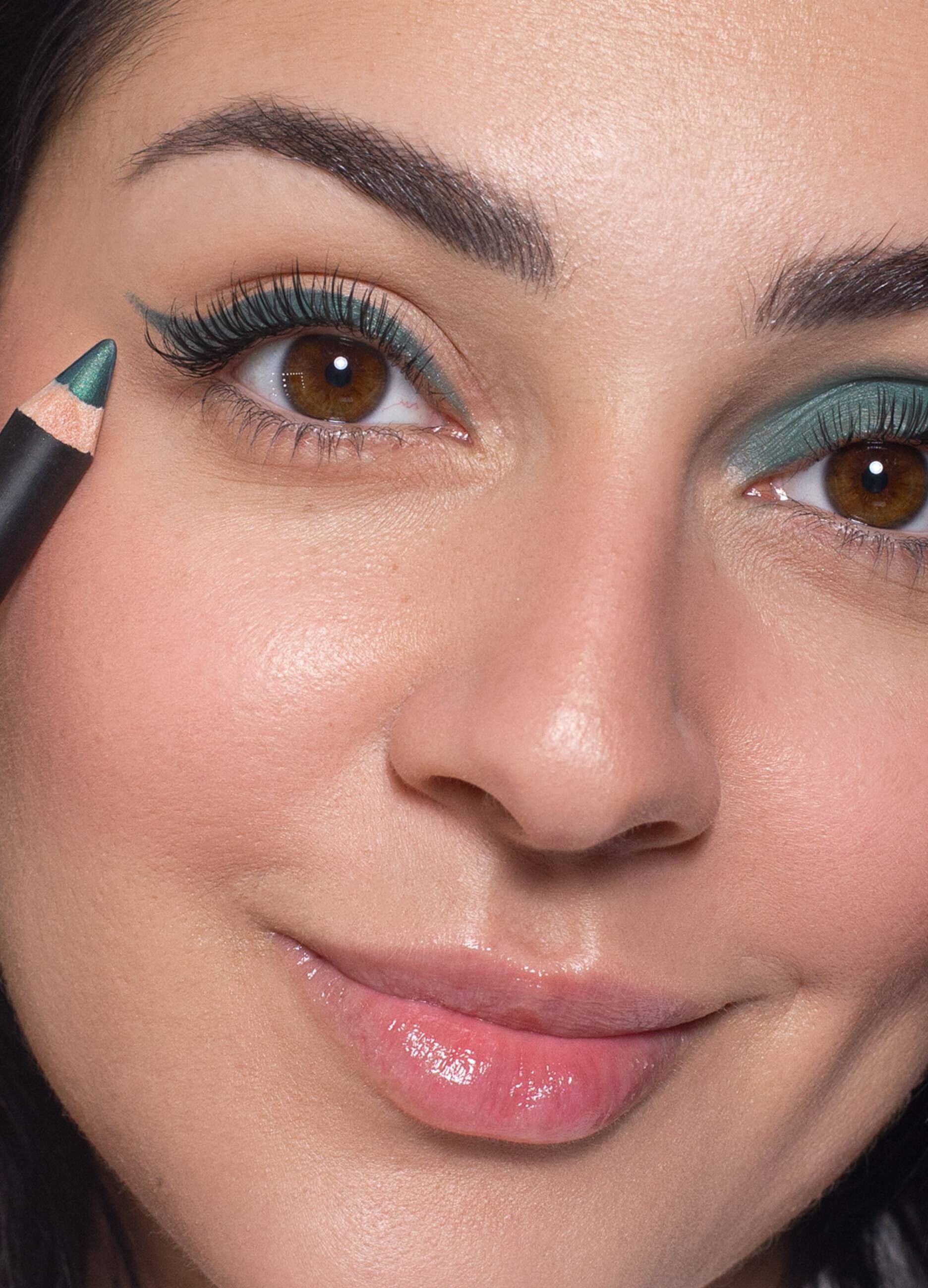 Jumbo Eyeshadow - Astra Make-Up_1