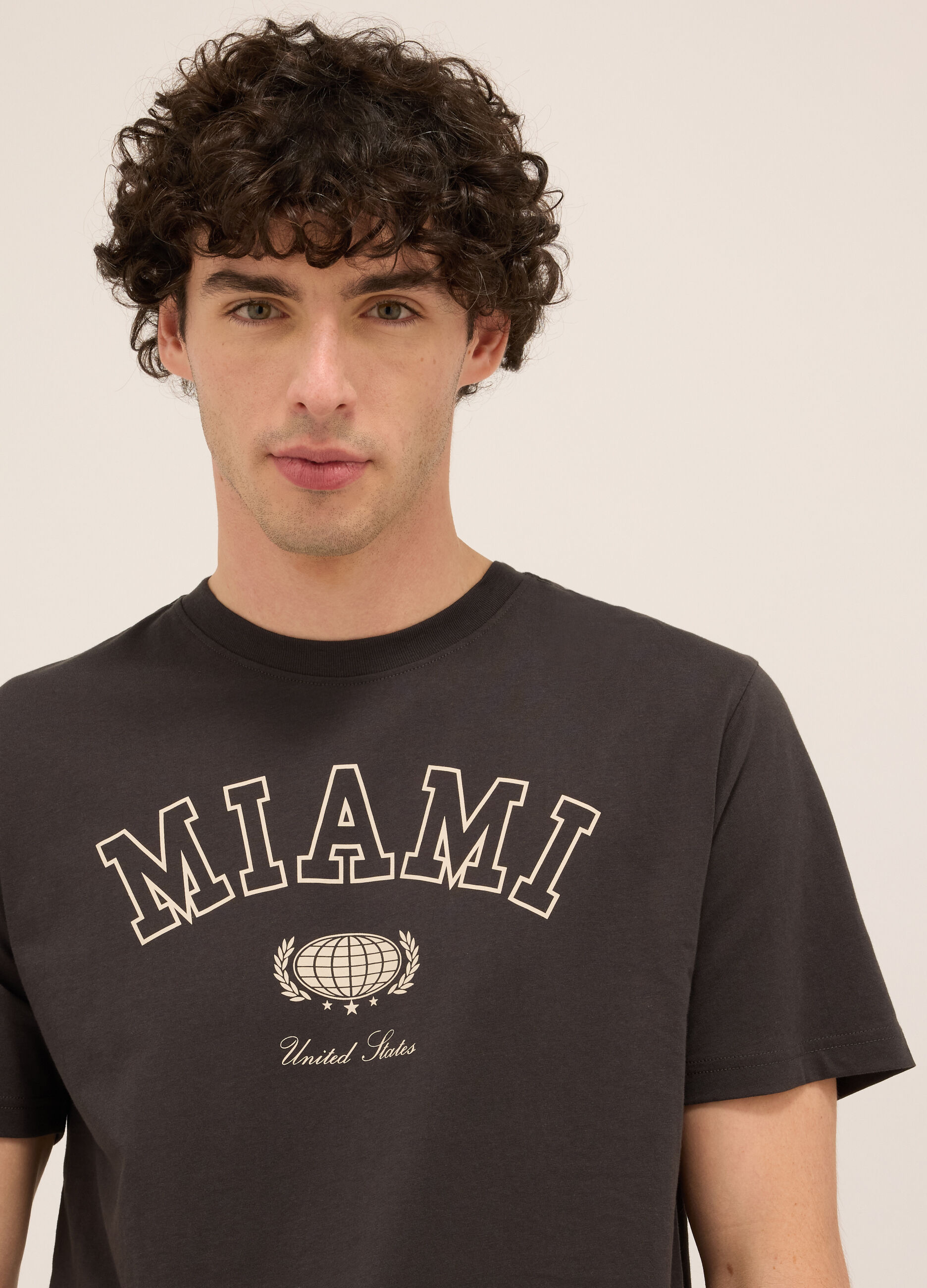 T-shirt girocollo in puro cotone con stampa uomo
