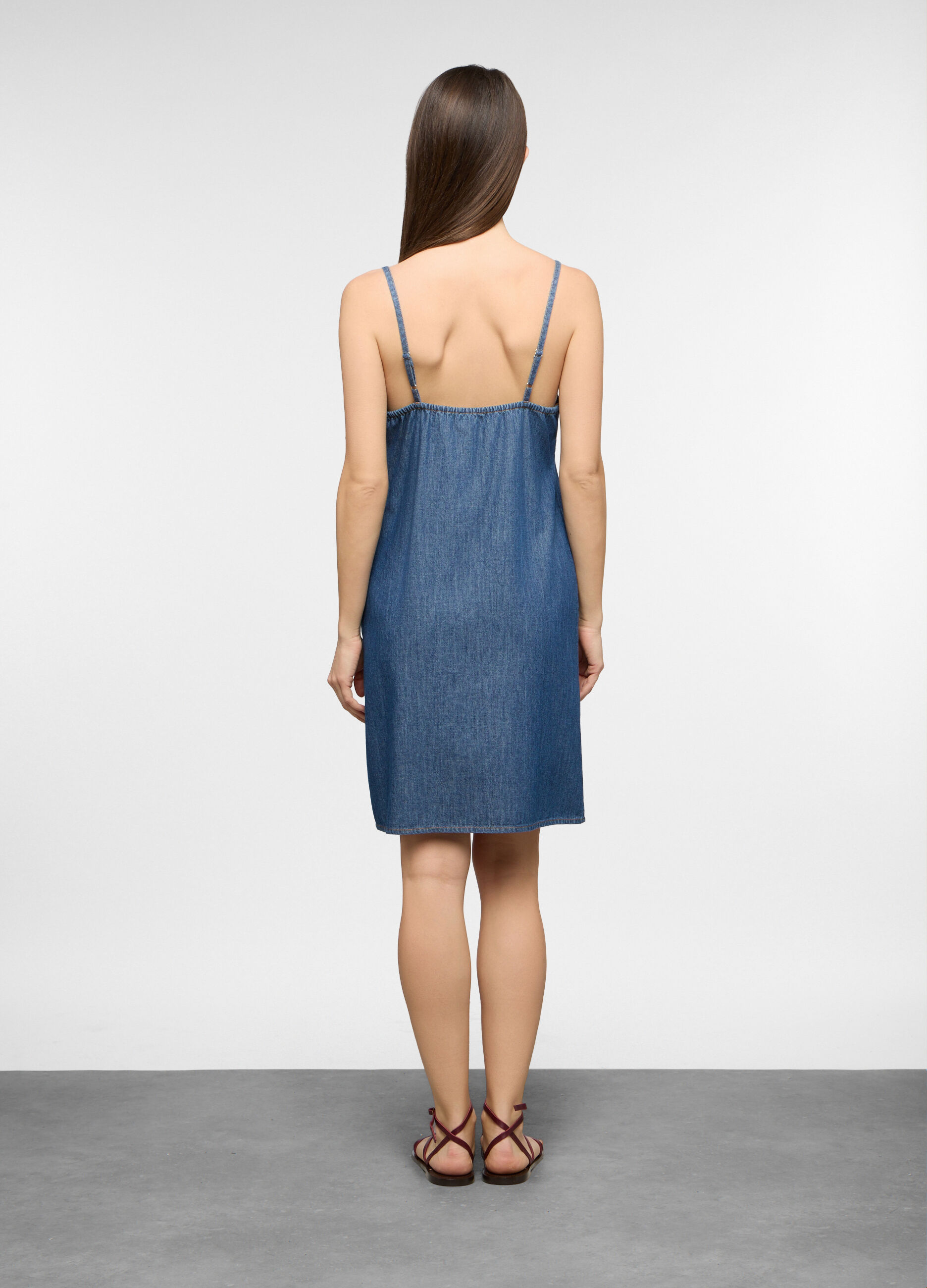 Abito fit Regular con spalline sottili e fiocchetto davanti in denim donna_1
