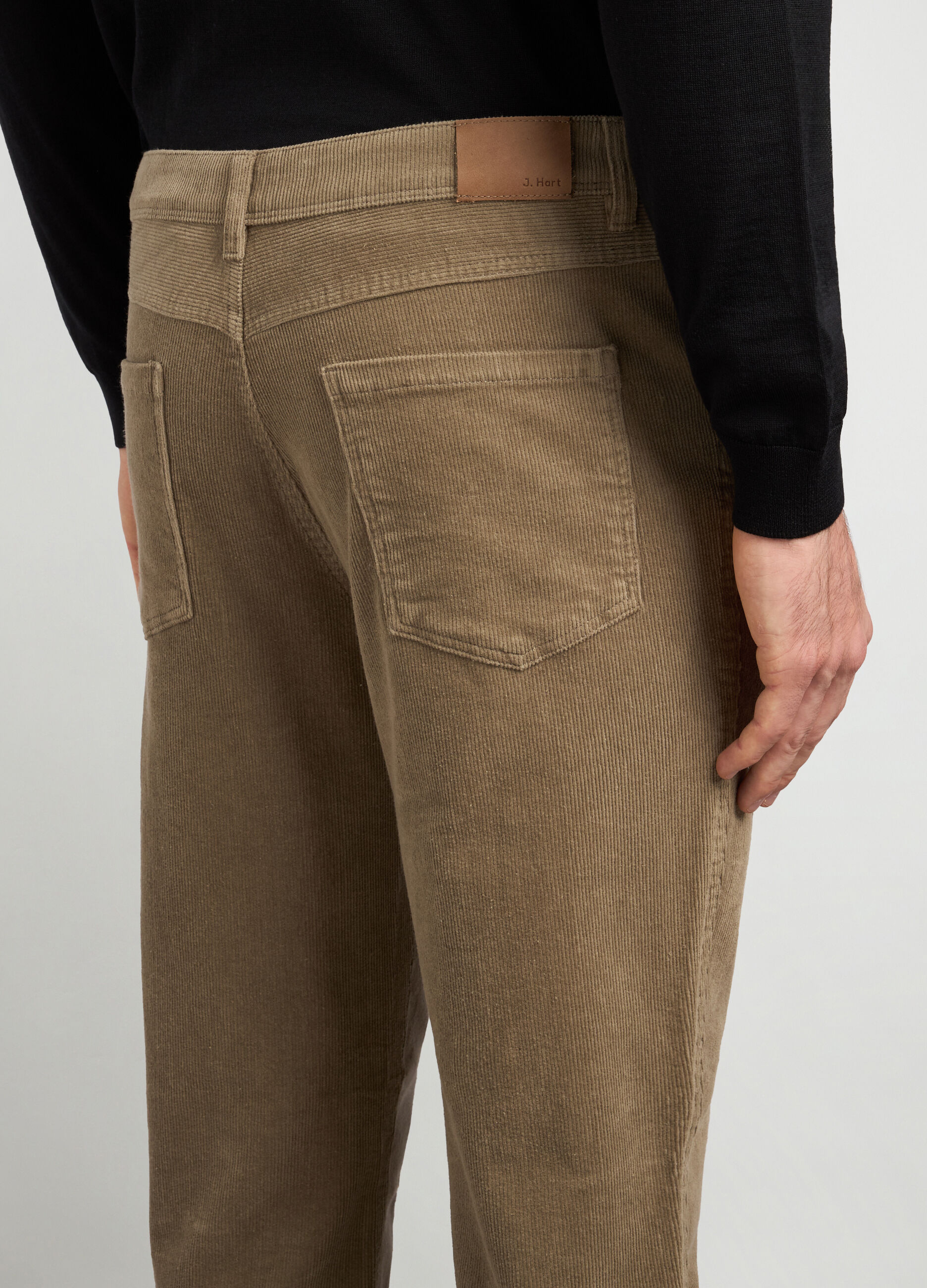 Pantaloni 5 tasche regular fit in velluto a coste uomo_2