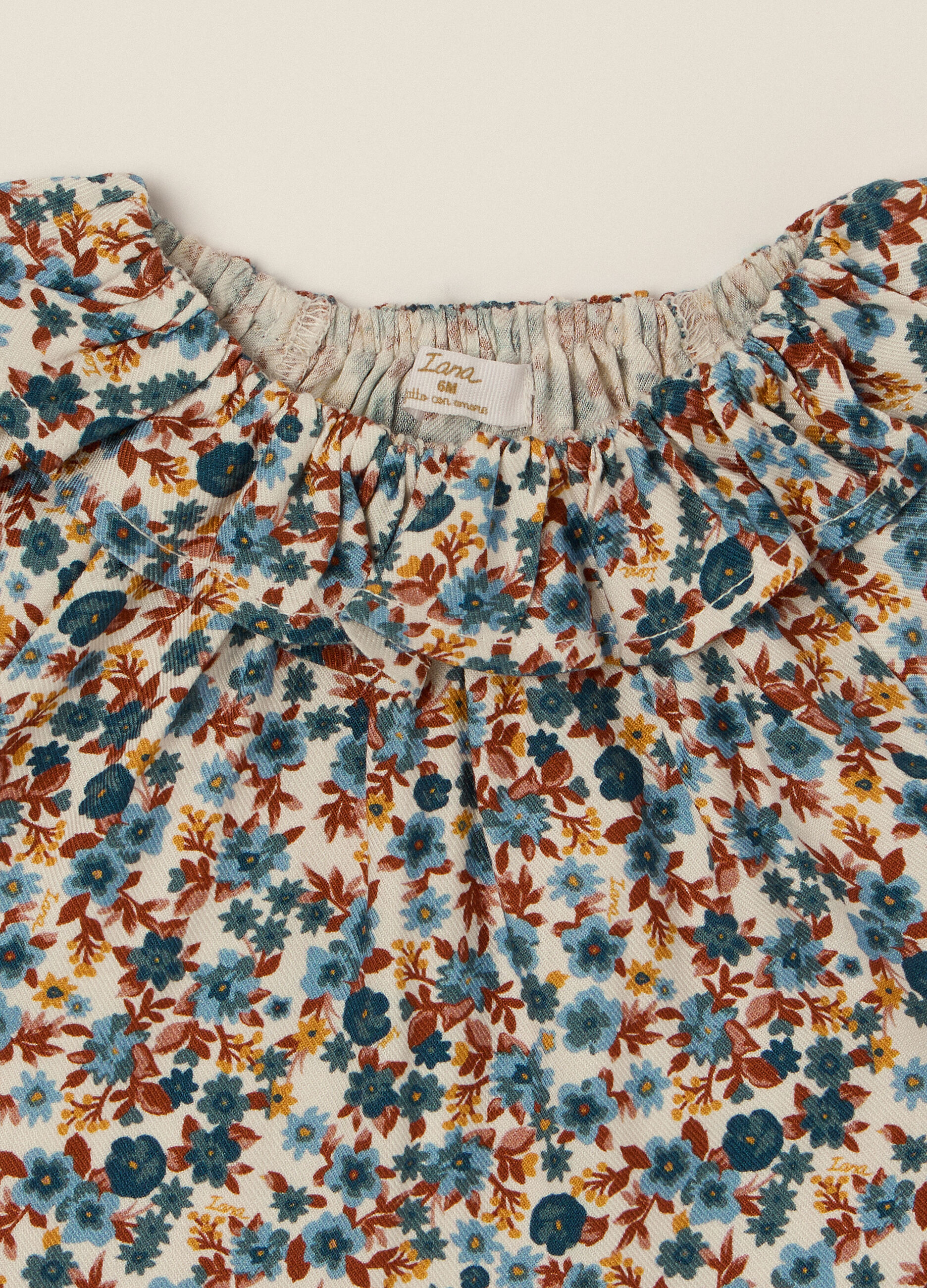 Camicetta multicolor in viscosa con stampa floreale_3