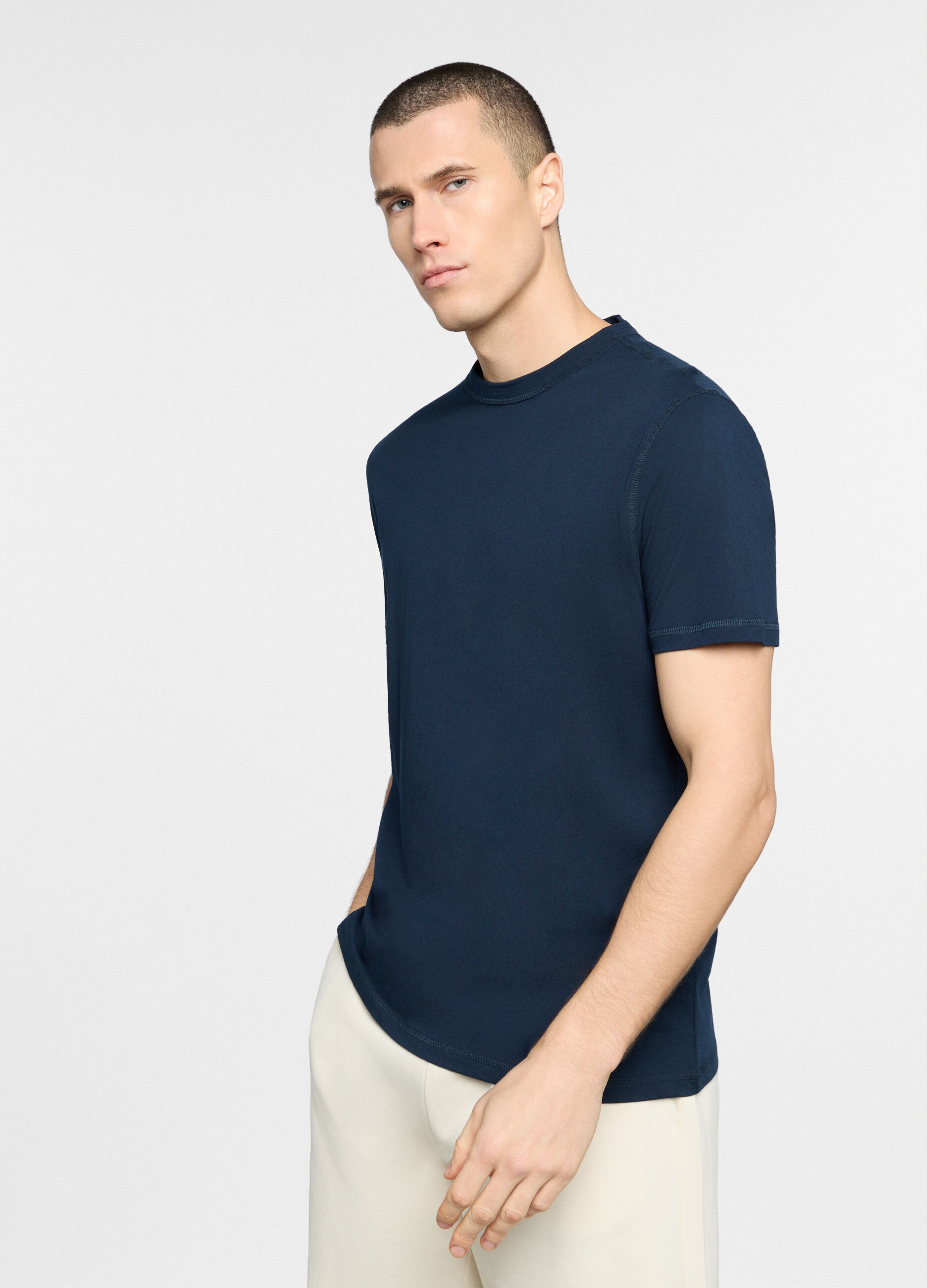 T-shirt con cuciture a vista uomo_0