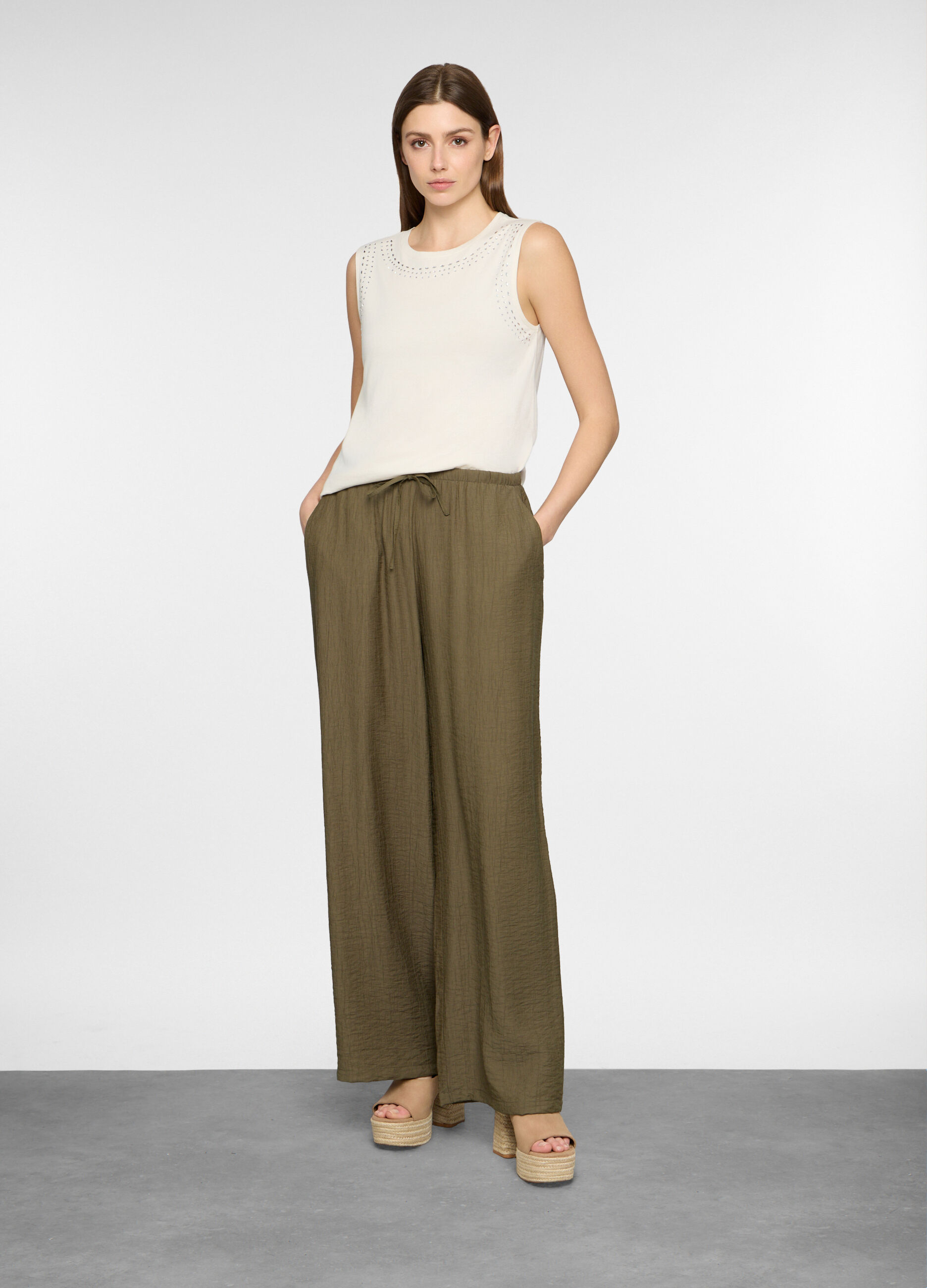 Pantaloni confort fit donna_0