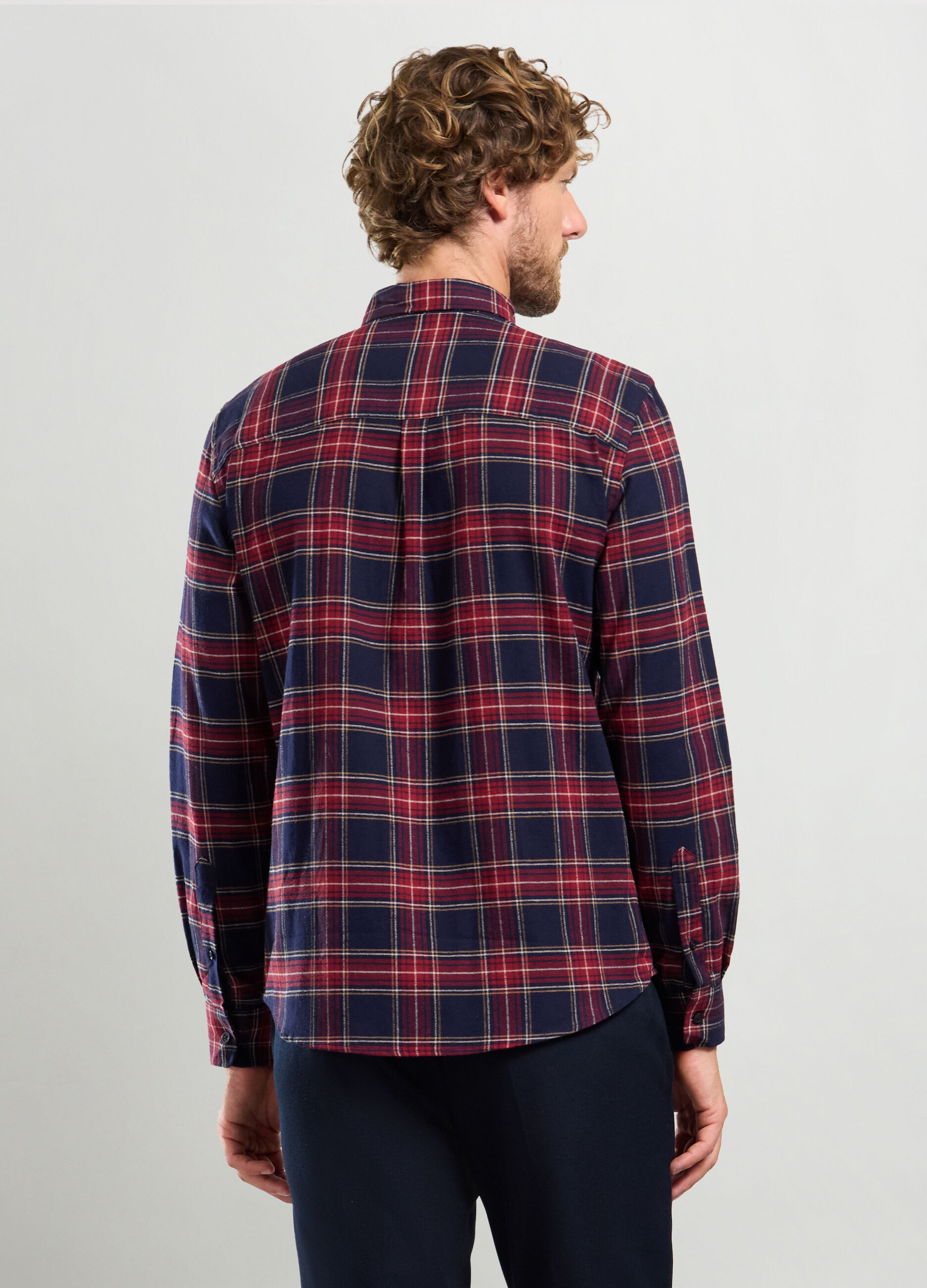 Camicia regular fit con colletto button-down in flanella uomo_1